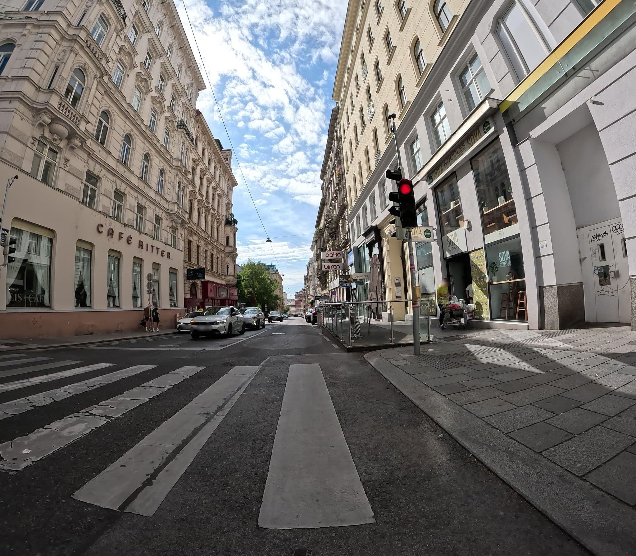Street view near Hotel Academia, Mariahilf — © erias (CC BY-SA · Mapillary)