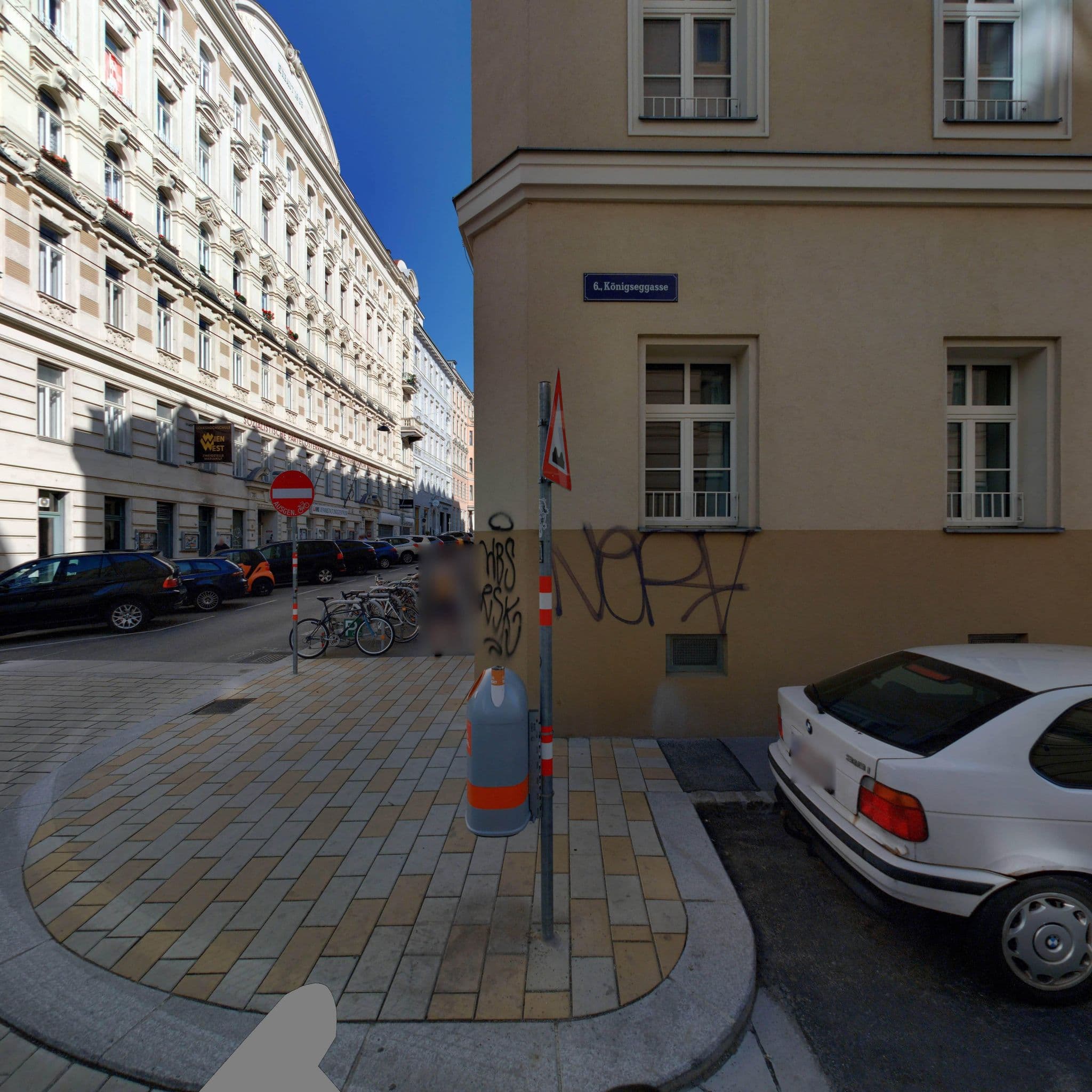 Street view near Mariahilf Bed & Breakfast, Mariahilf — © eliasgander (CC BY-SA · Mapillary)