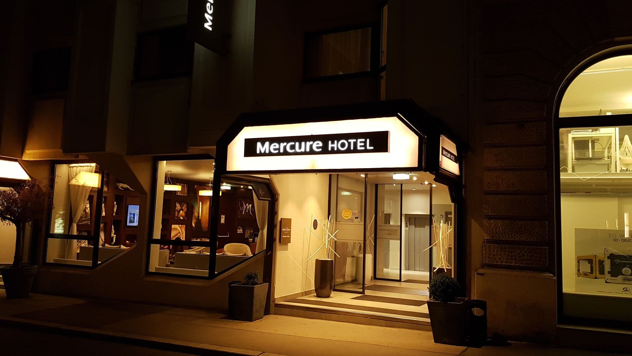 Street view near All Seasons Wien President, Mariahilf — © anonymous_cn (CC BY-SA · Mapillary)