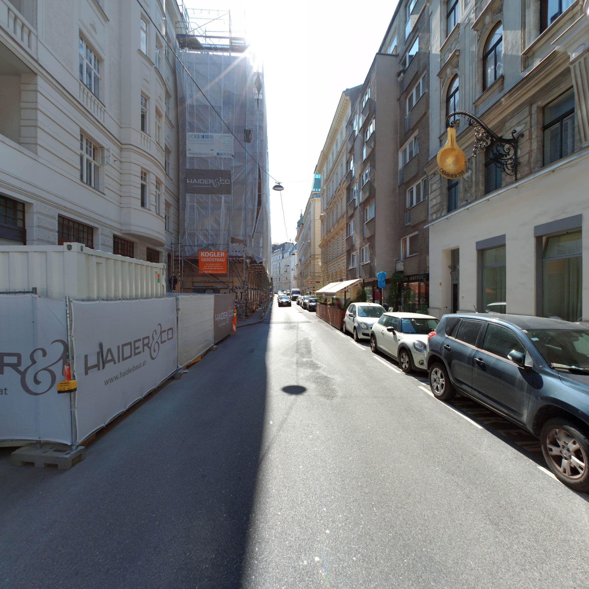Street view near RedRoom Design Apartement, Vienna — © eliasgander (CC BY-SA · Mapillary)