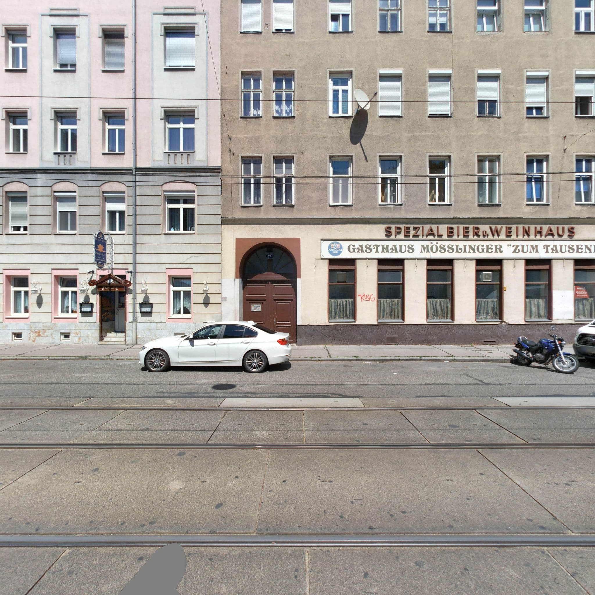 Street view near Gasthaus Moesslinger zum Tausender, Brigittenau — © eliasgander (CC BY-SA · Mapillary)