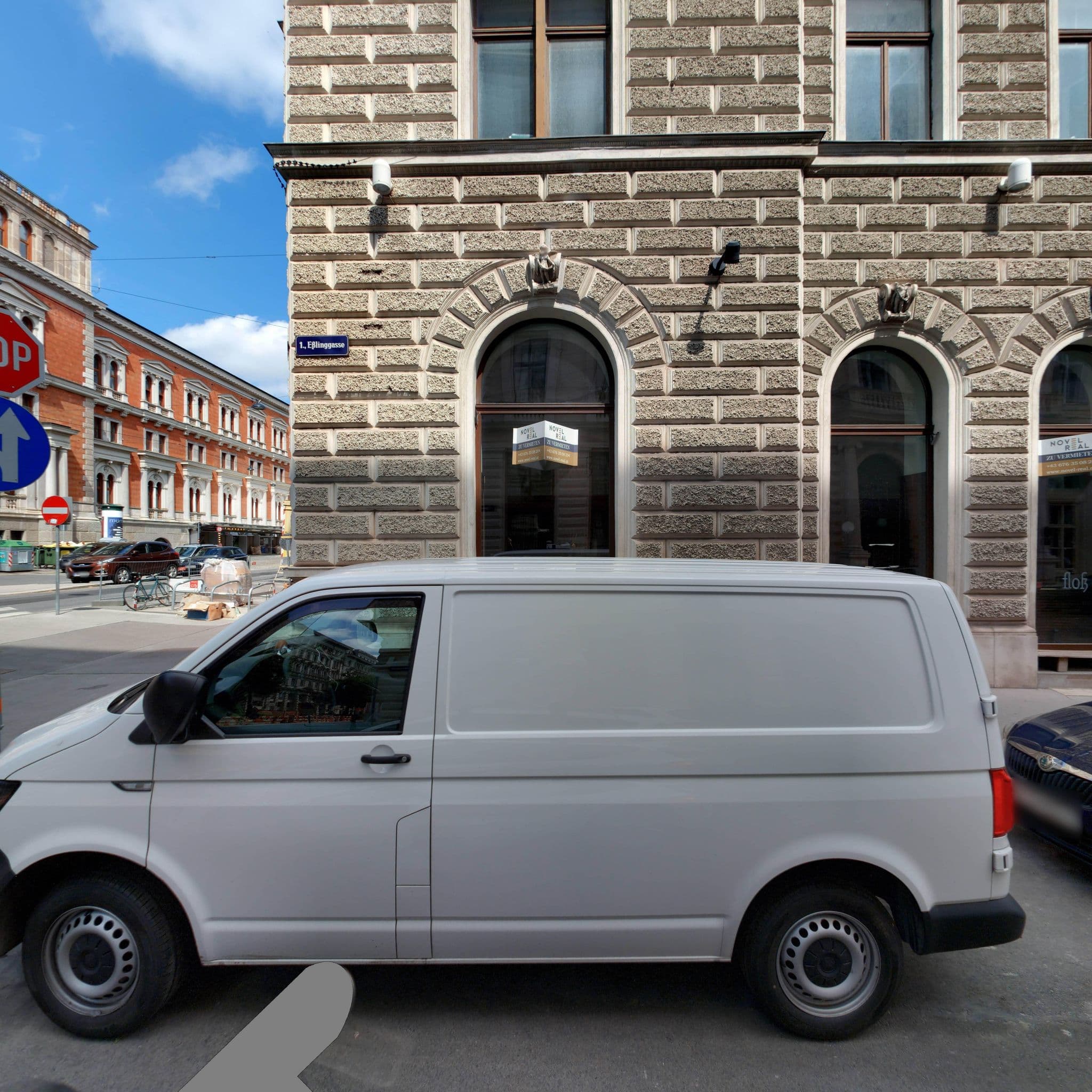 Street view near art appartment, Innere Stadt — © eliasgander (CC BY-SA · Mapillary)