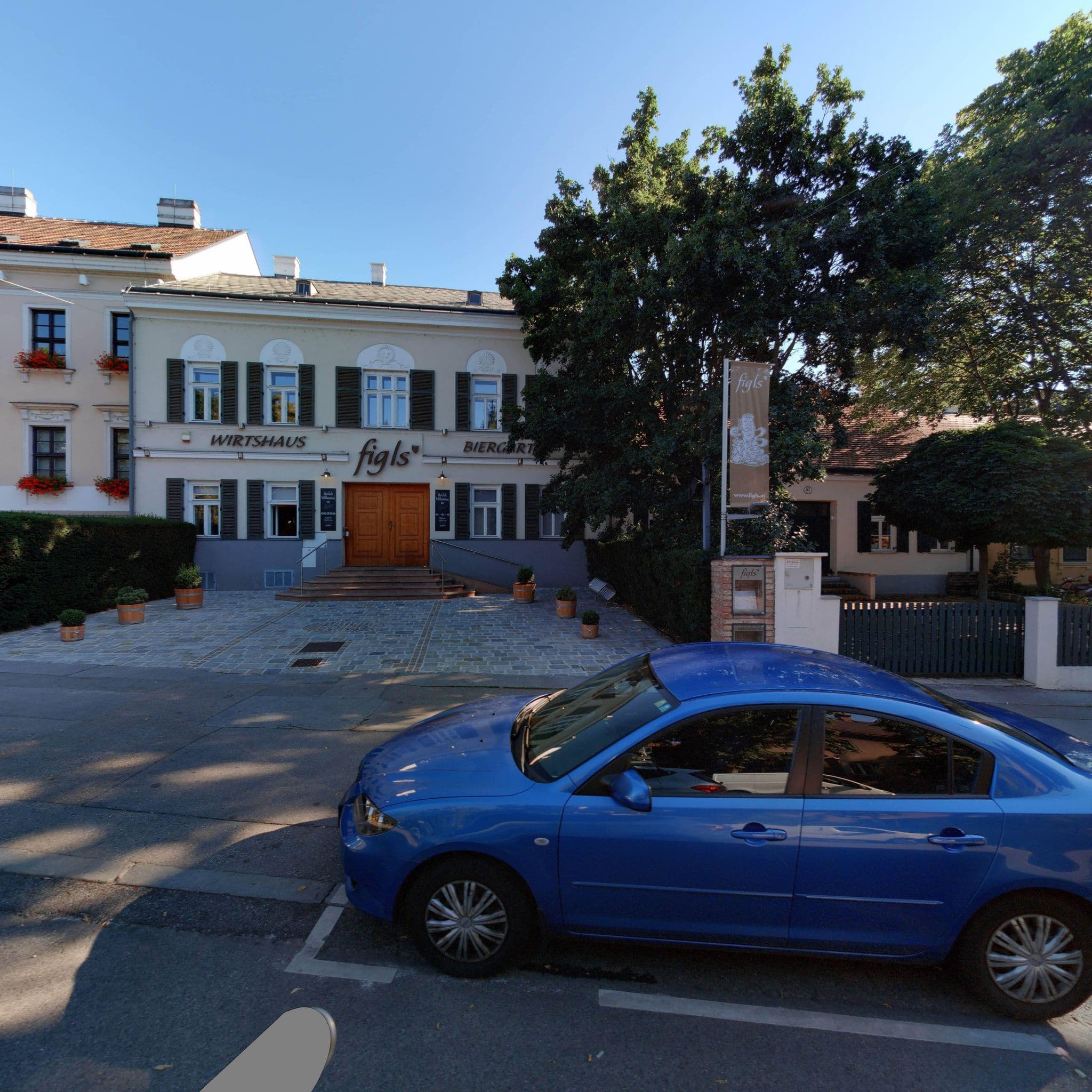 Street view near Figlmüller Hoher Markt 10 GmbH, Döbling — © eliasgander (CC BY-SA · Mapillary)