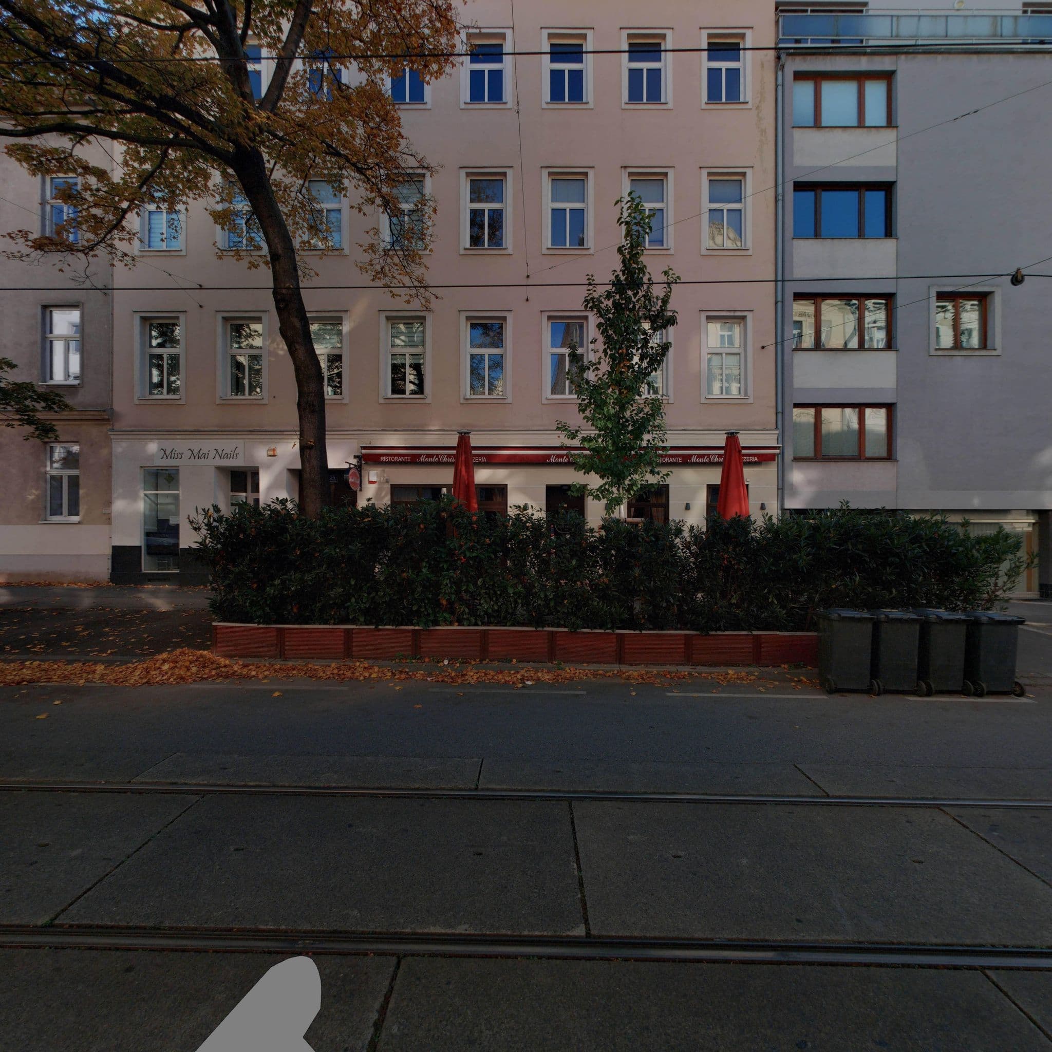 Street view near Doblinger 15, Währing — © eliasgander (CC BY-SA · Mapillary)