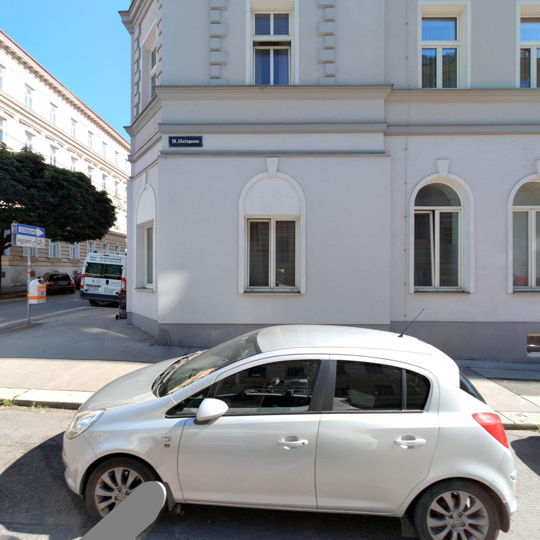 Street view near Hotelcurtains GmbH, Währing — © eliasgander (CC BY-SA · Mapillary)