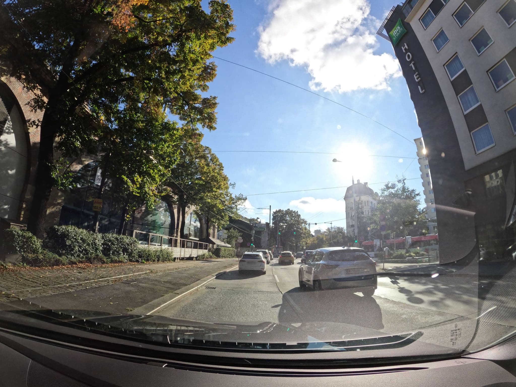 Street view near Döhau, Währing — © erias (CC BY-SA · Mapillary)