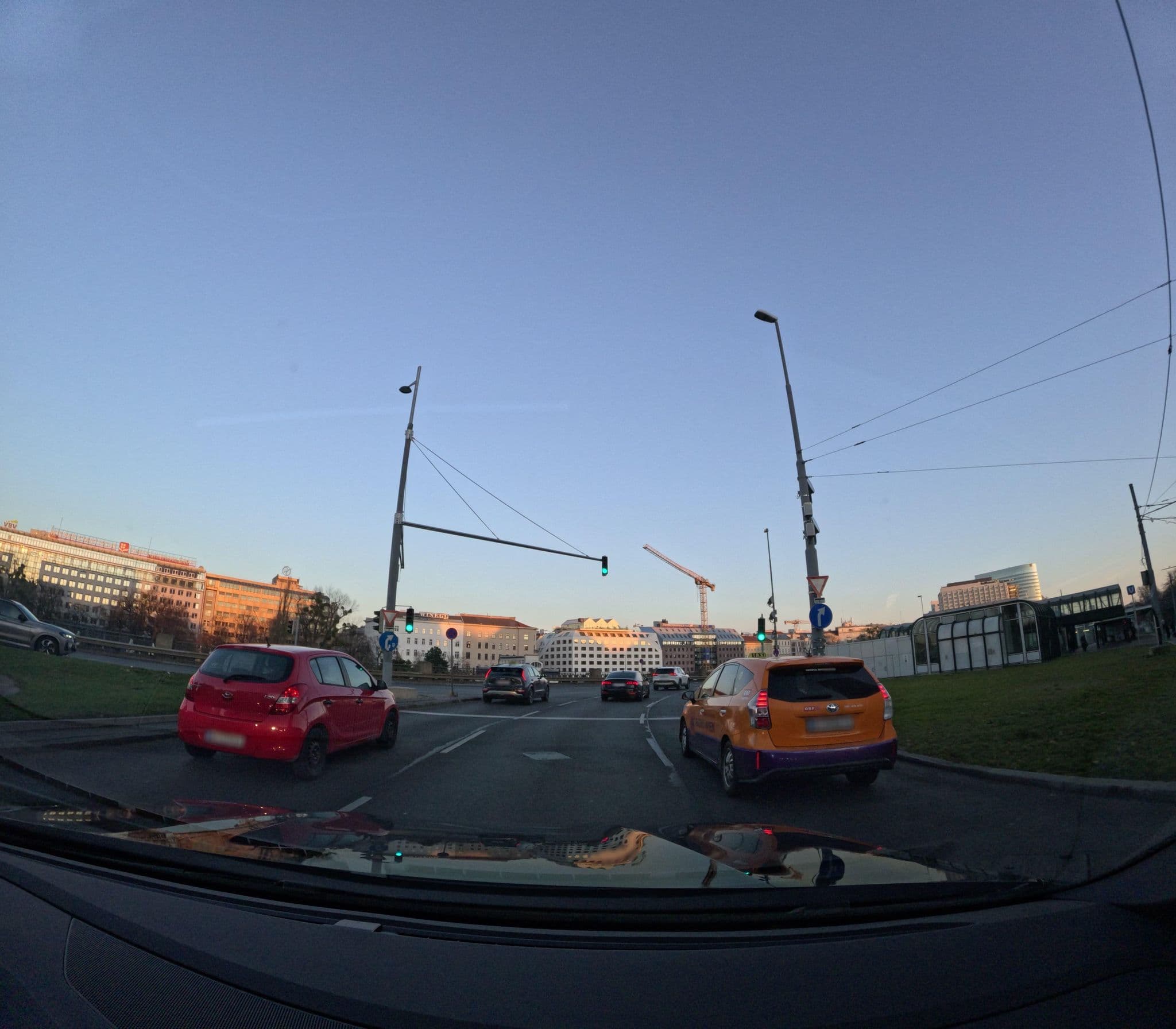 Street view near CENTER Hotelbetriebs GmbH, Innere Stadt — © erias (CC BY-SA · Mapillary)