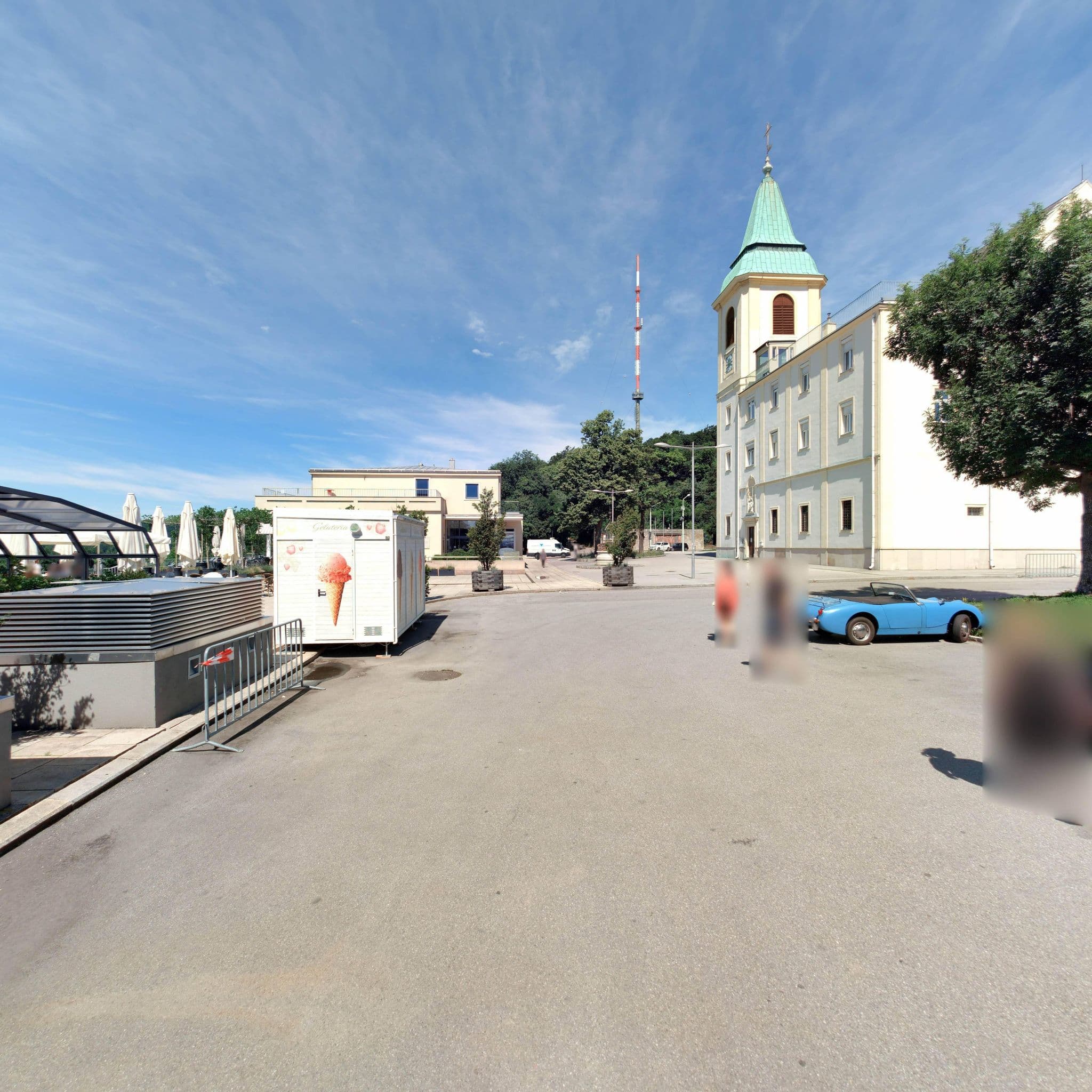 Street view near Suite Hotel, Döbling — © eliasgander (CC BY-SA · Mapillary)