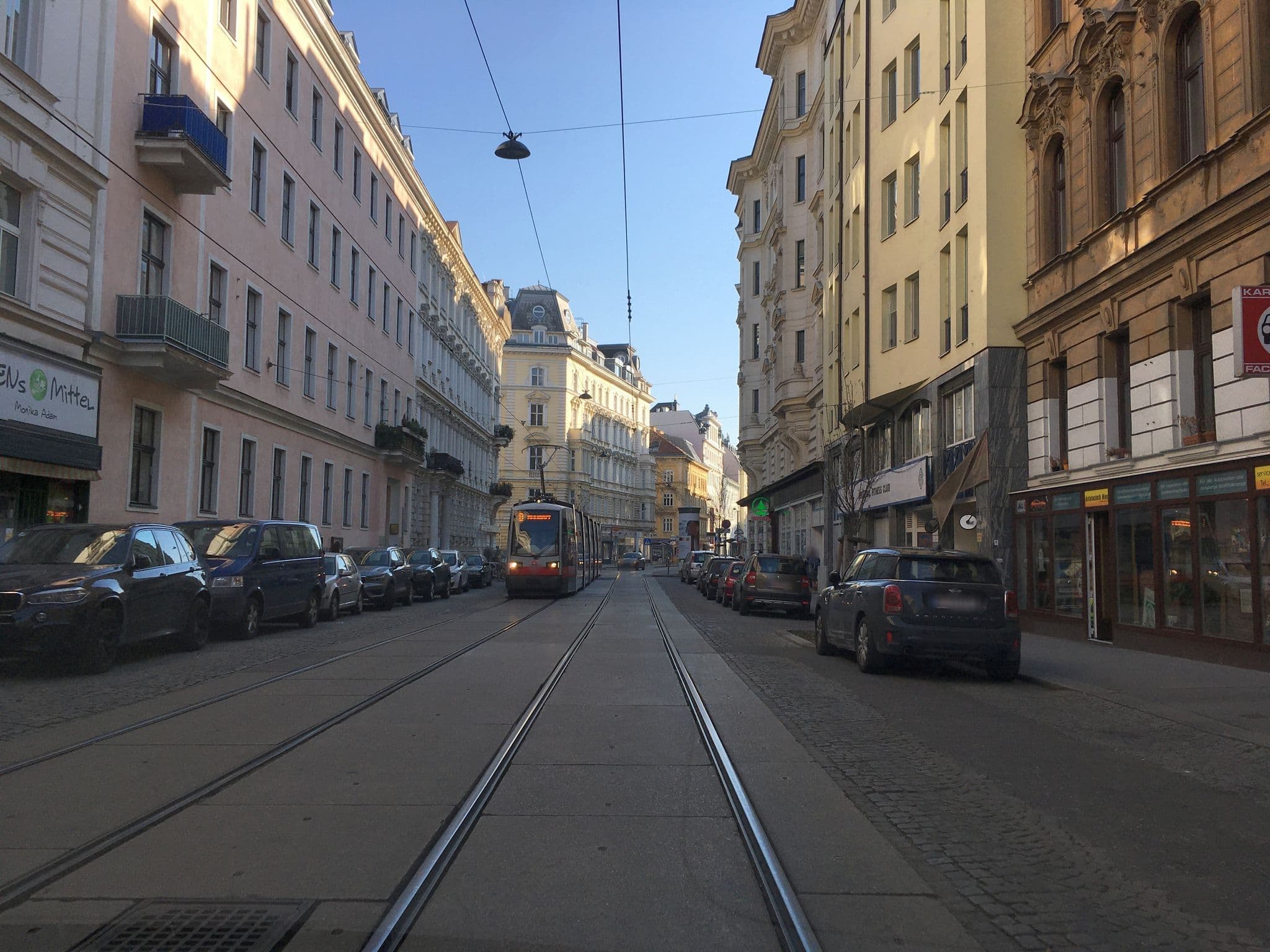 Street view near Beletage Loft, Alsergrund — © istefanos (CC BY-SA · Mapillary)