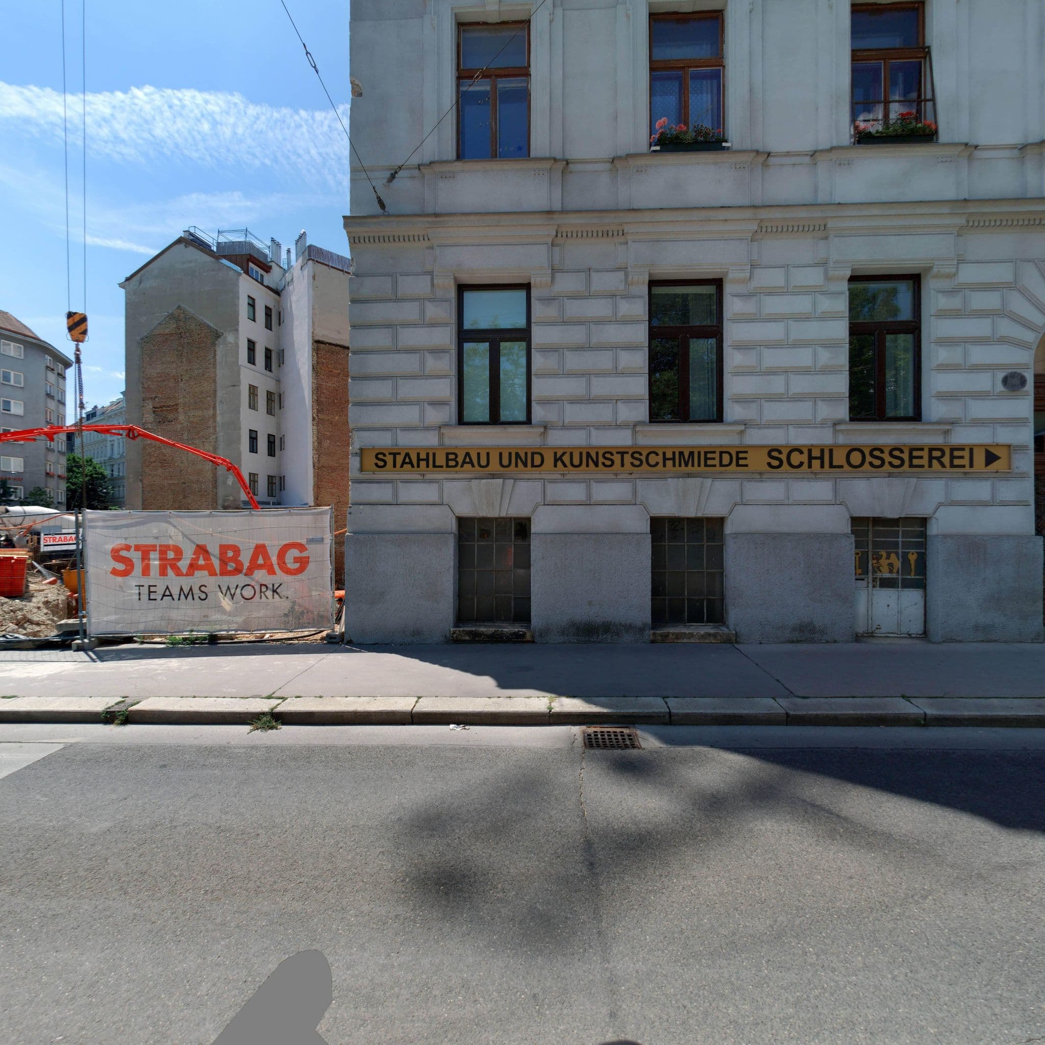 Street view near Kolpinghaus Wien 9, Alsergrund — © eliasgander (CC BY-SA · Mapillary)