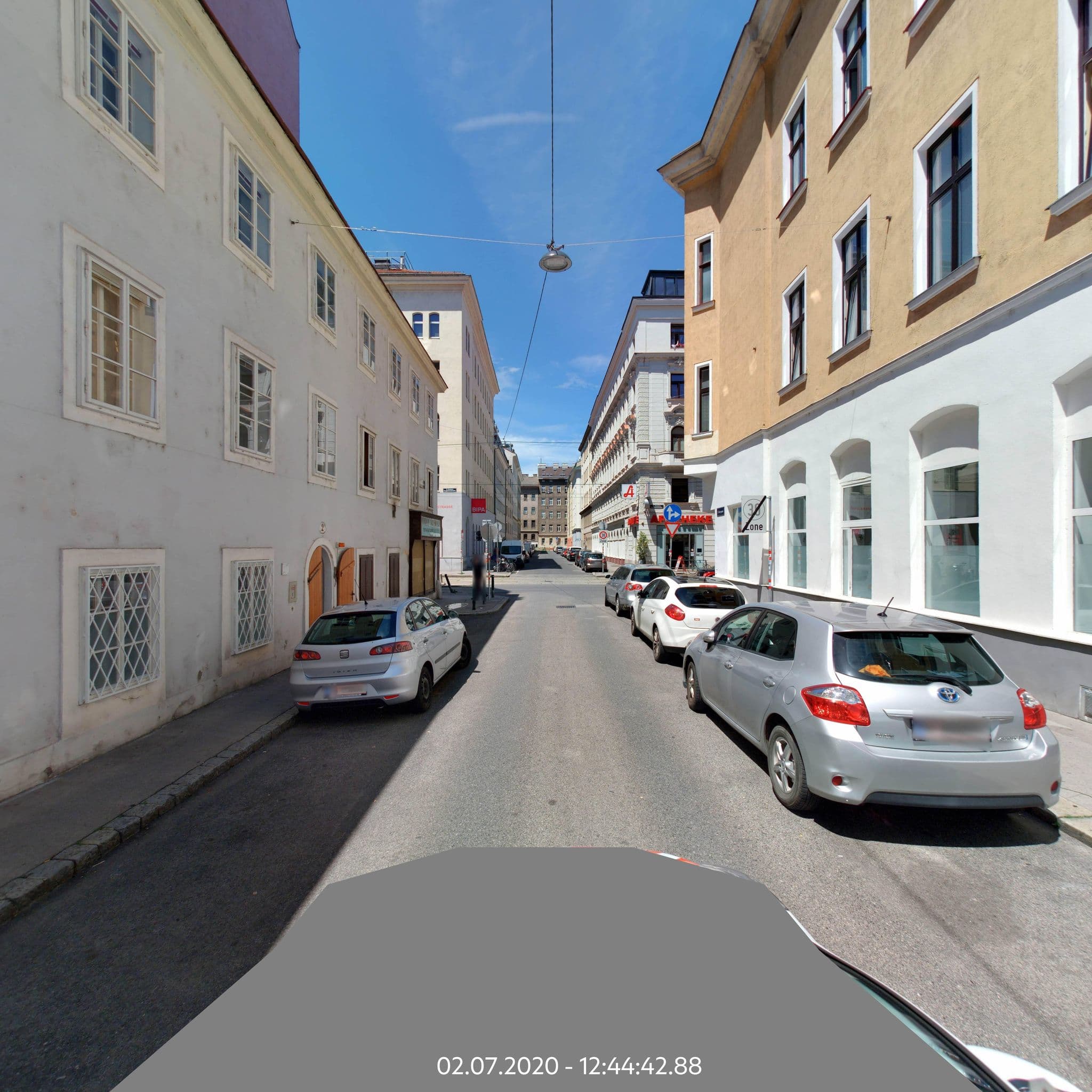 Street view near VOX Design Hotel, Innere Stadt — © eliasgander (CC BY-SA · Mapillary)