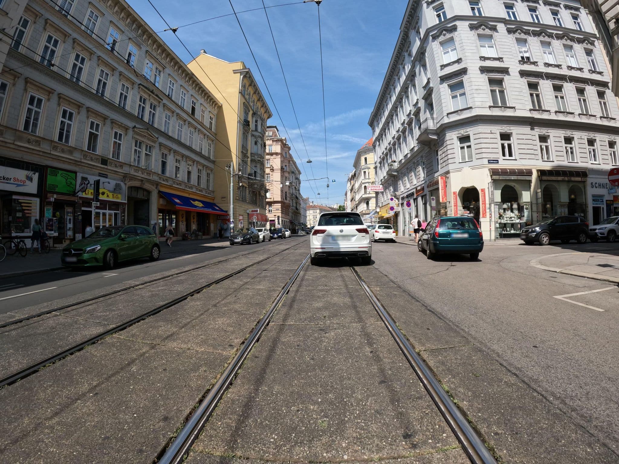 Street view near City Hotel Tabor, Innere Stadt — © erias (CC BY-SA · Mapillary)