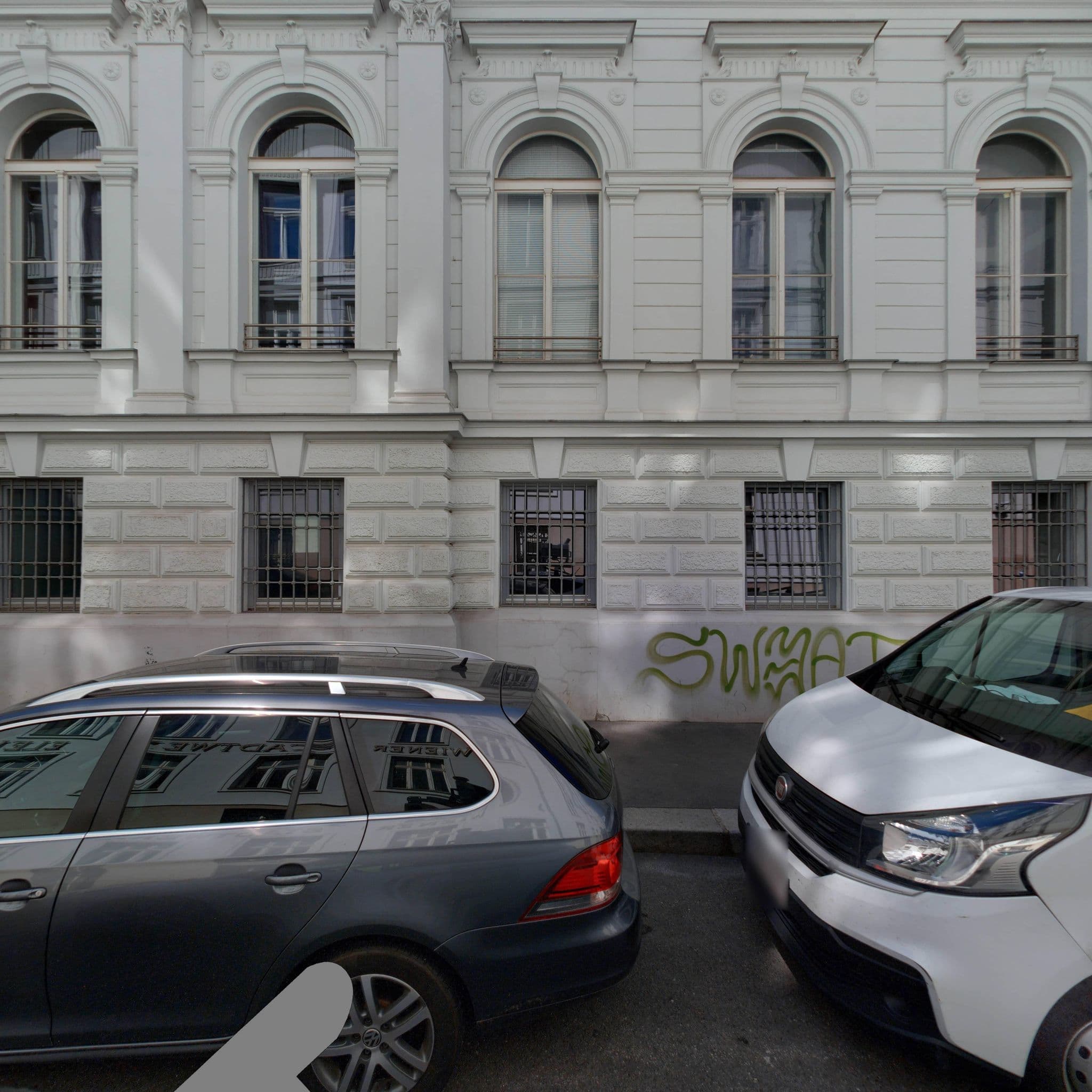 Street view near Elite Residences Vienna, Josefstadt — © eliasgander (CC BY-SA · Mapillary)