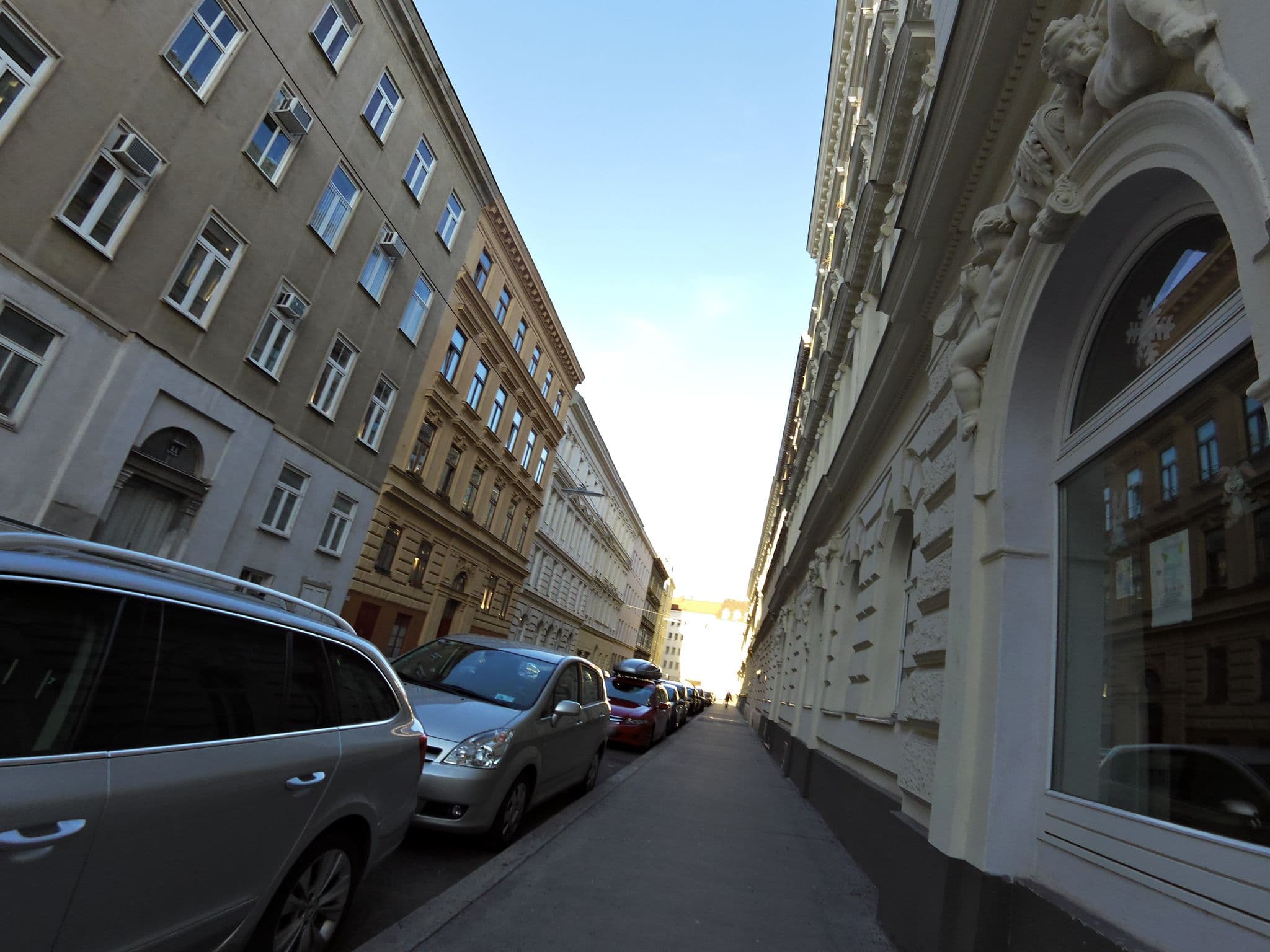 Street view near Imperial Vienna Apartments, Innere Stadt — © marcuscalabresus (CC BY-SA · Mapillary)