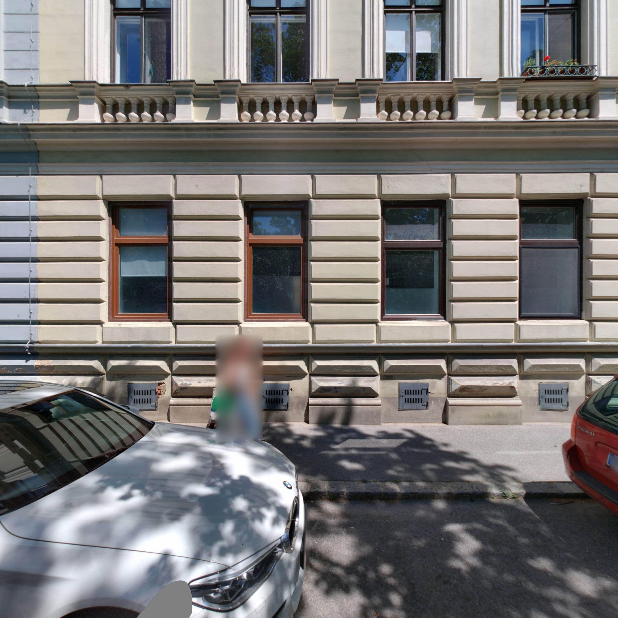 Street view near Steiner Residences Vienna Augarten, Brigittenau — © eliasgander (CC BY-SA · Mapillary)