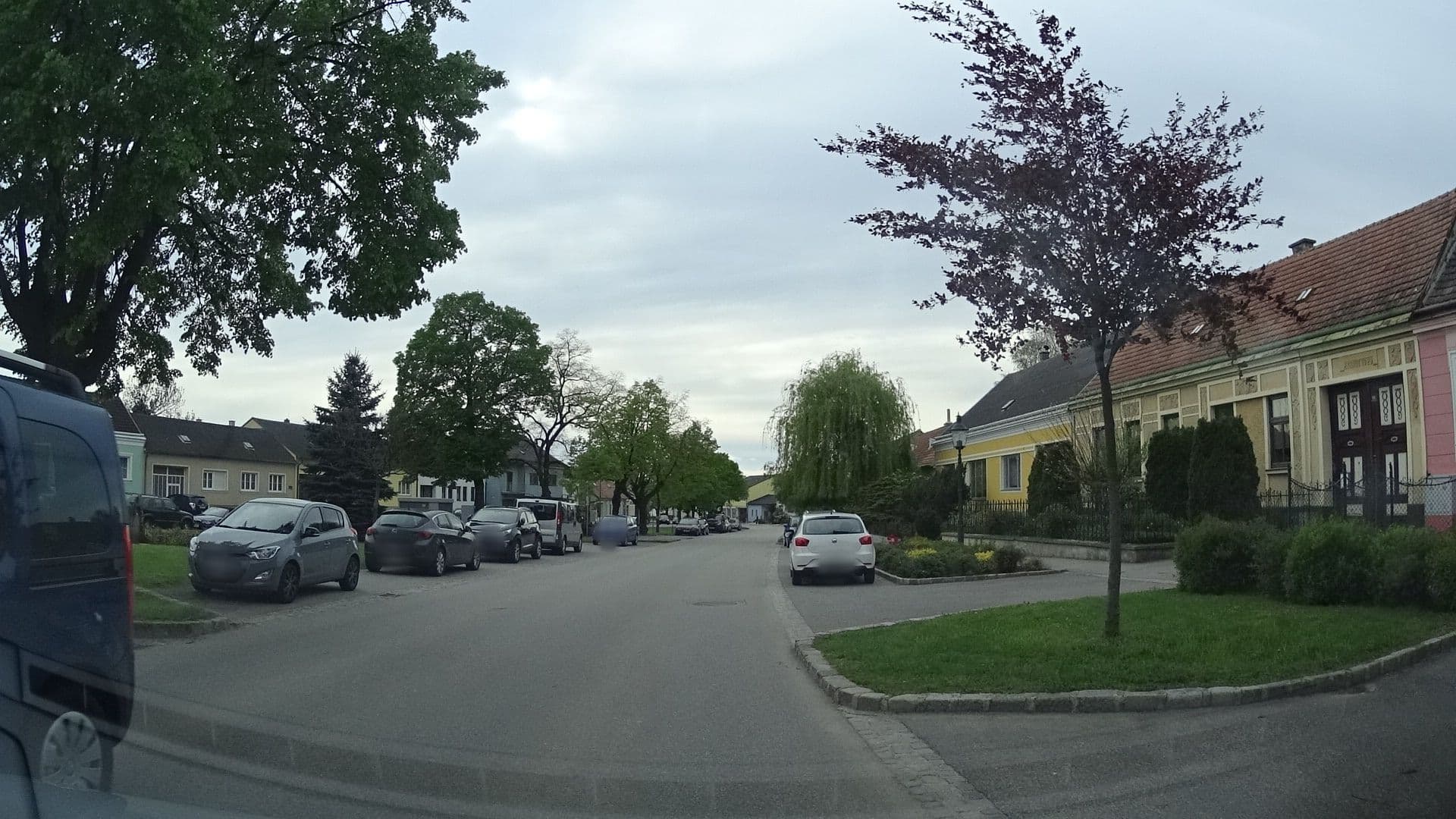 Street view near Schweinberger GmbH Hotel - Restaurant, Stetten — © drahdiwaberl (CC BY-SA · Mapillary)