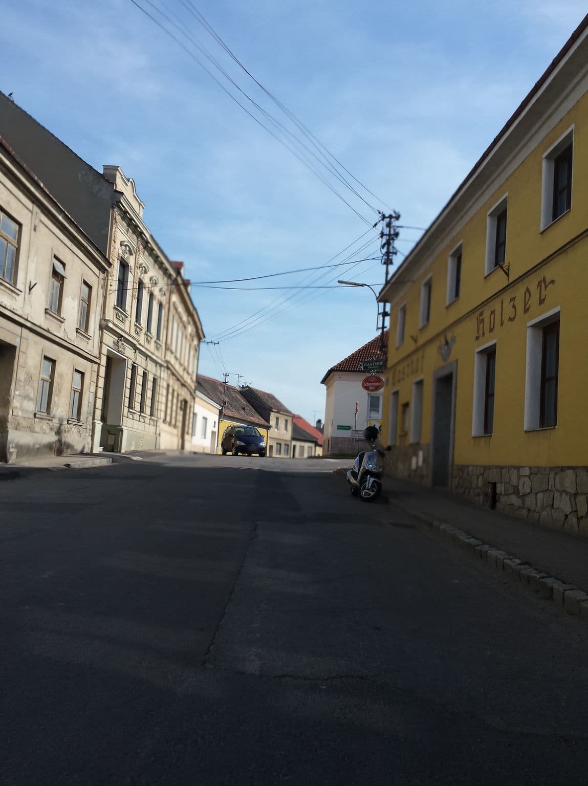 Street view near Schwarzes Rössl, Hollabrunn — © rudolfmayer (CC BY-SA · Mapillary)