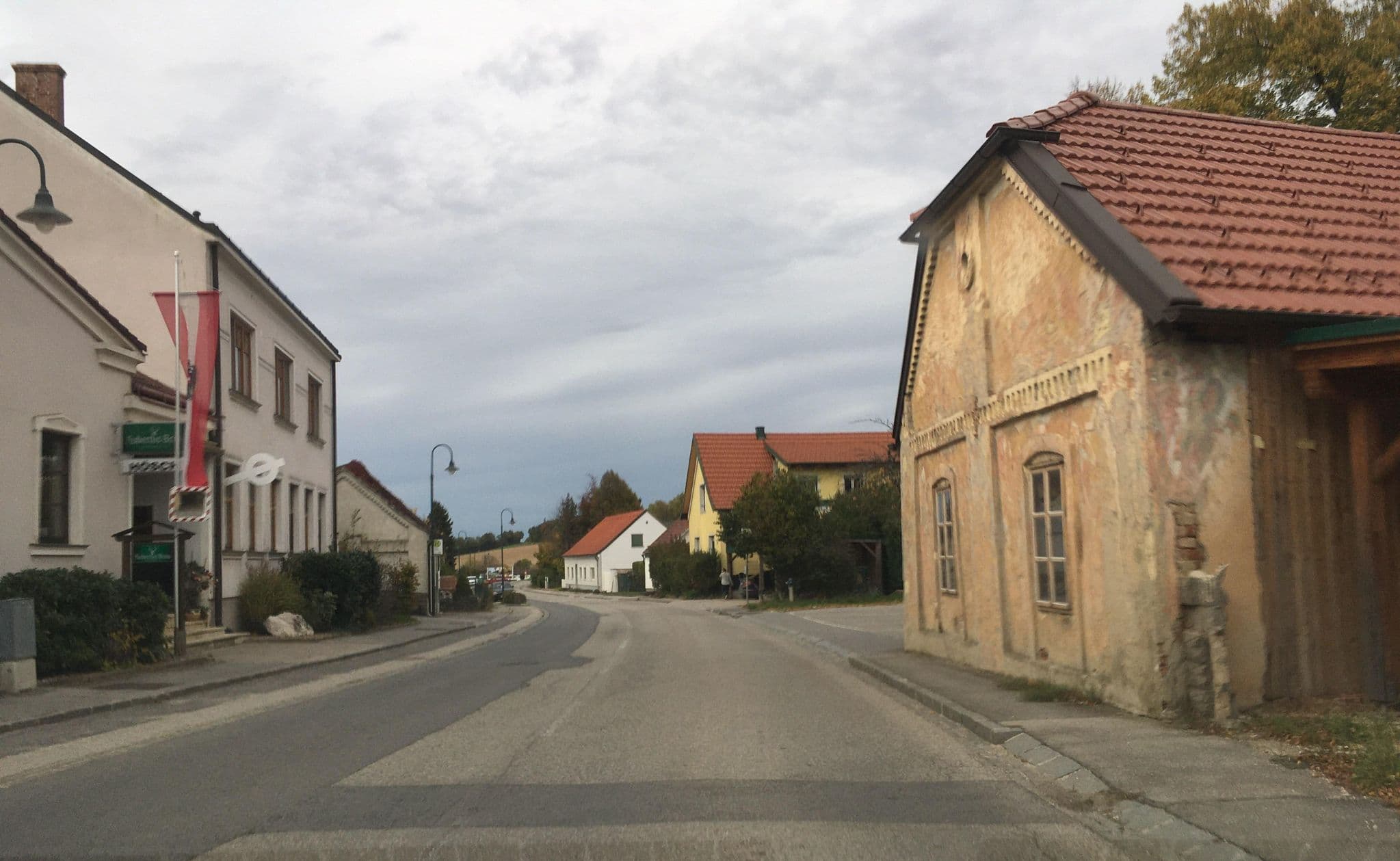 Street view near Wittmann Gasthaus, Ernstbrunn — © istefanos (CC BY-SA · Mapillary)