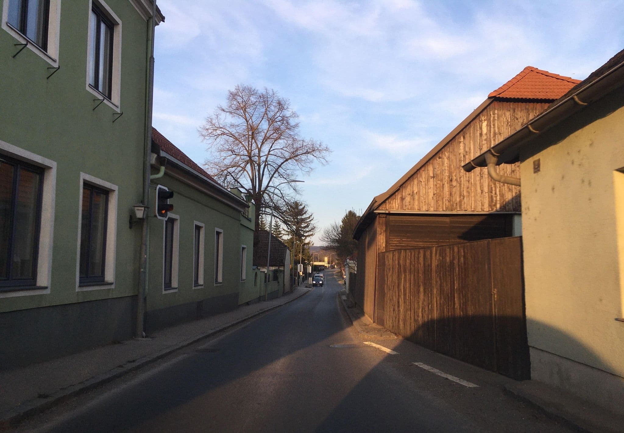 Street view near Langs Gasthaus Figl, Zeiselmauer — © istefanos (CC BY-SA · Mapillary)