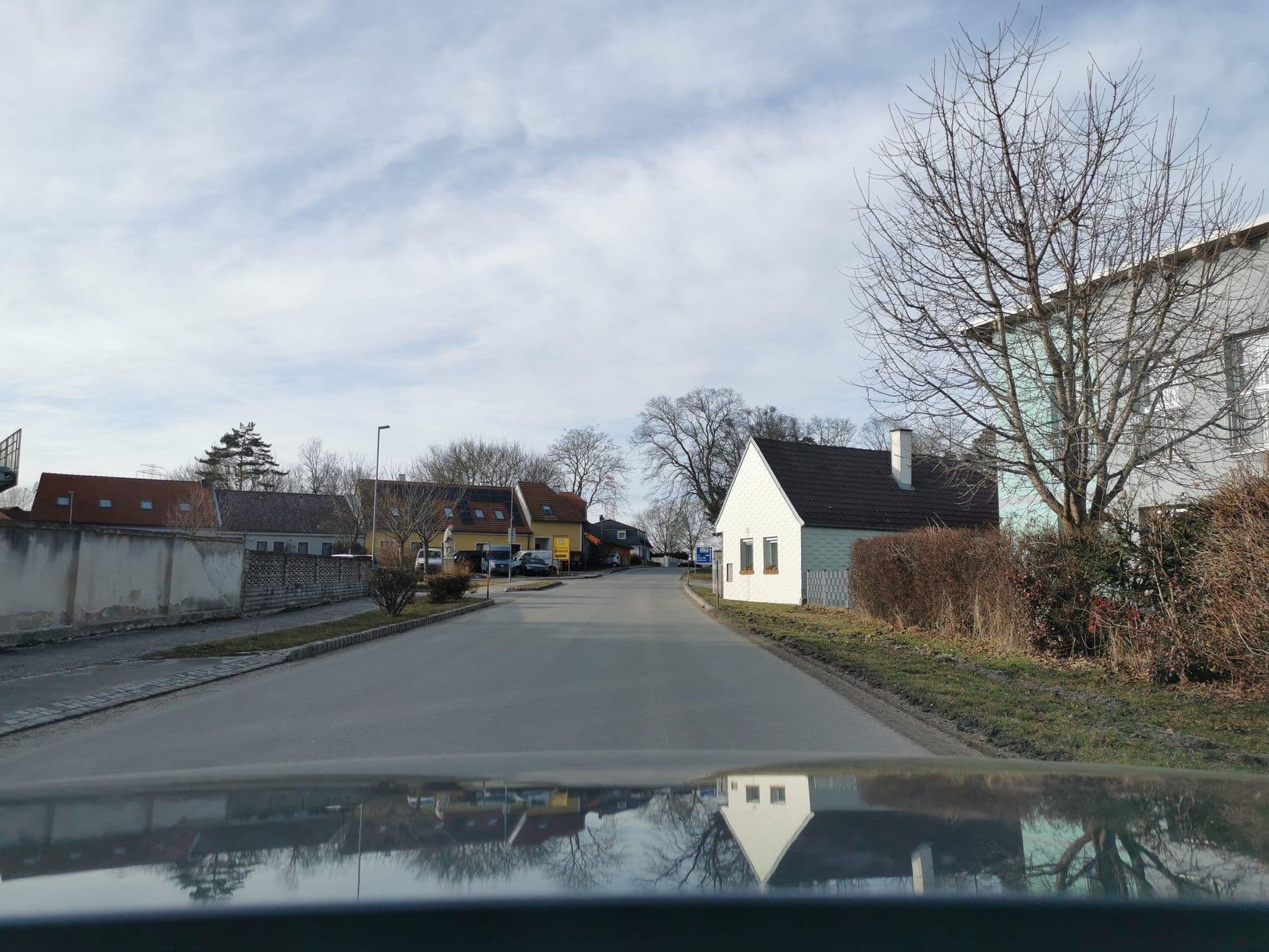 Street view near Gasthof z goldenen Adler, Sierndorf — © hlfan (CC BY-SA · Mapillary)