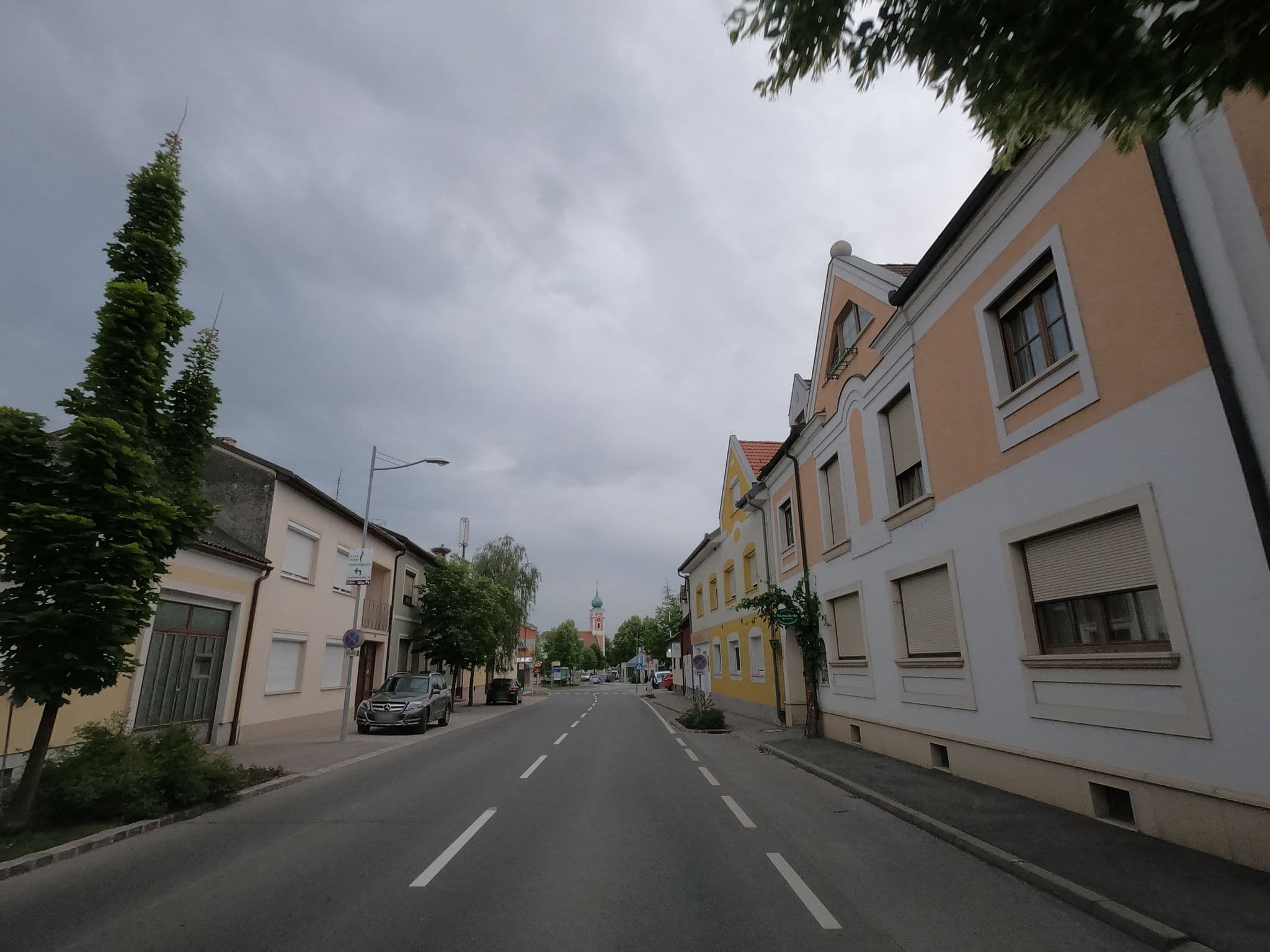Street view near Beim Gangl Gästezimmer u Buschenschank Erich u Ilse Gangl, Illmitz — © flansch (CC BY-SA · Mapillary)
