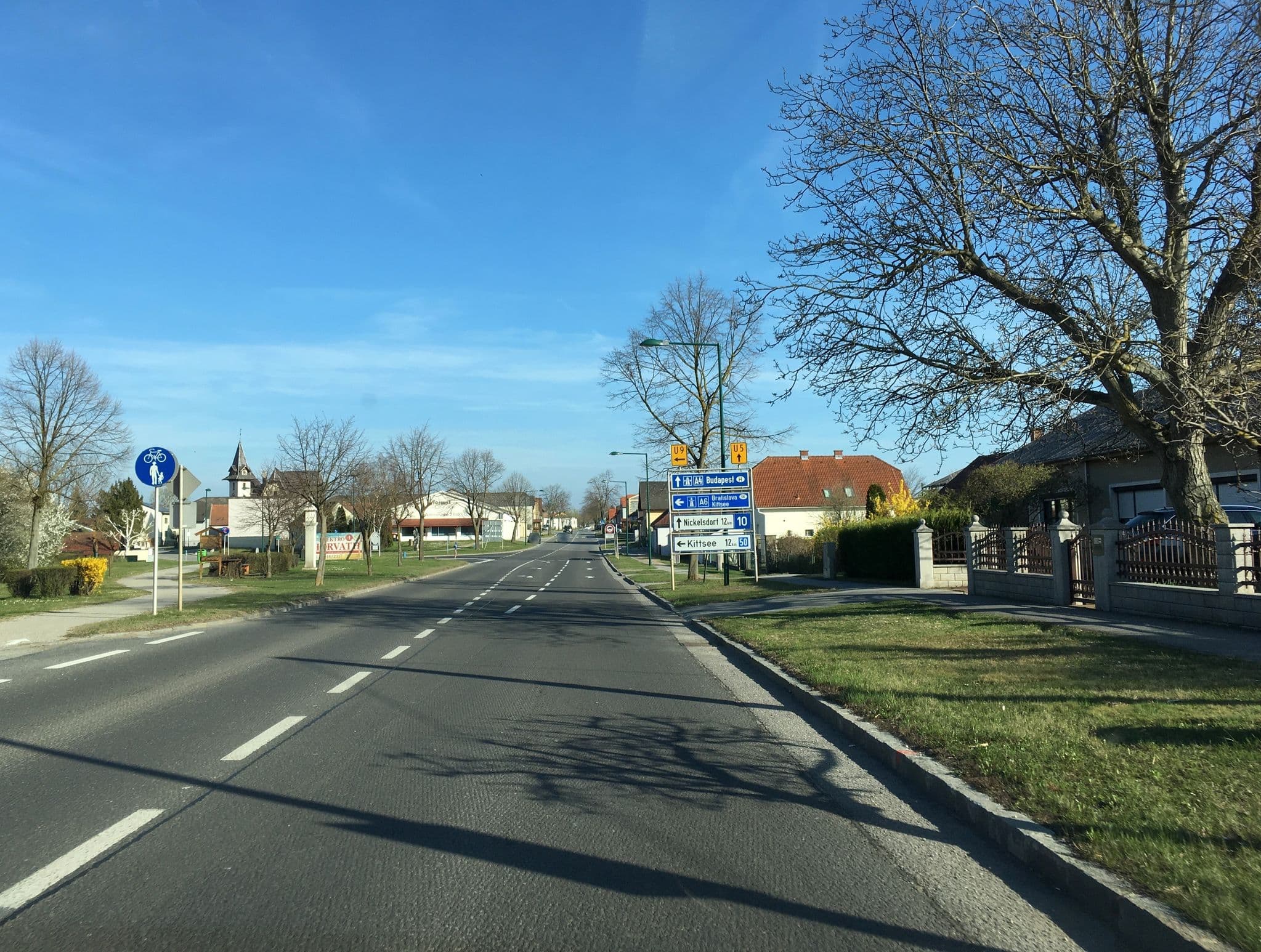Street view near Gasthaus Fischerstube, Gattendorf — © istefanos (CC BY-SA · Mapillary)