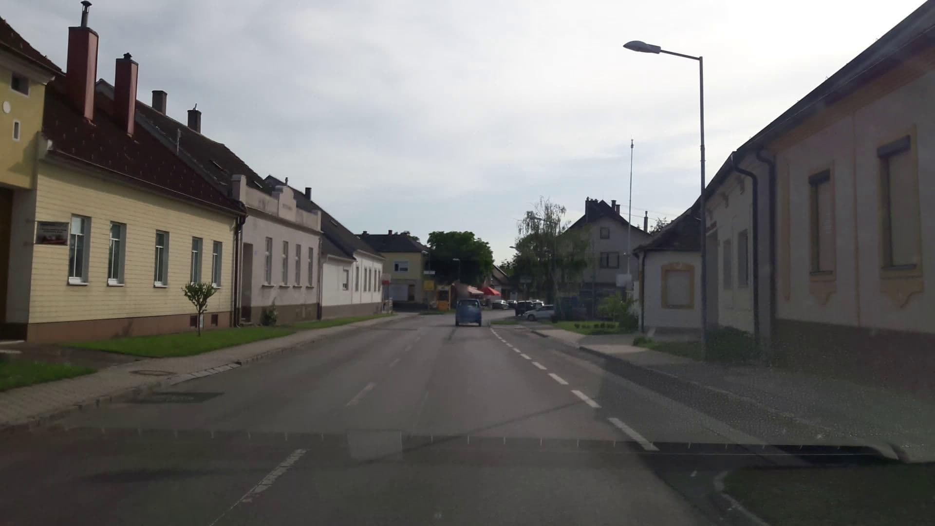 Street view near Magedler Karin, Mitterpullendorf — © stefan147 (CC BY-SA · Mapillary)
