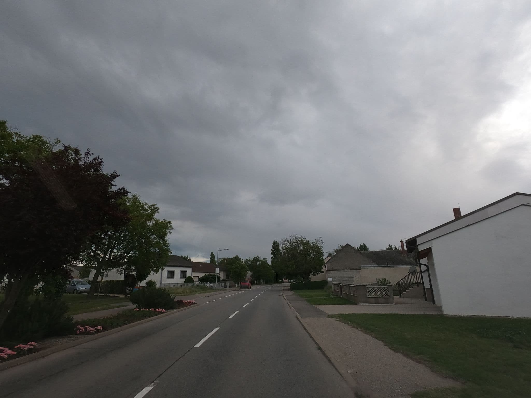 Street view near Sekt u Wein - Walter Klein, Illmitz — © flansch (CC BY-SA · Mapillary)