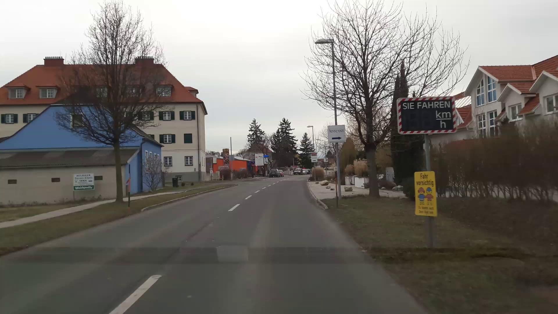 Street view near Hotel Garni Sonnenhof, Mitterpullendorf — © stefan147 (CC BY-SA · Mapillary)