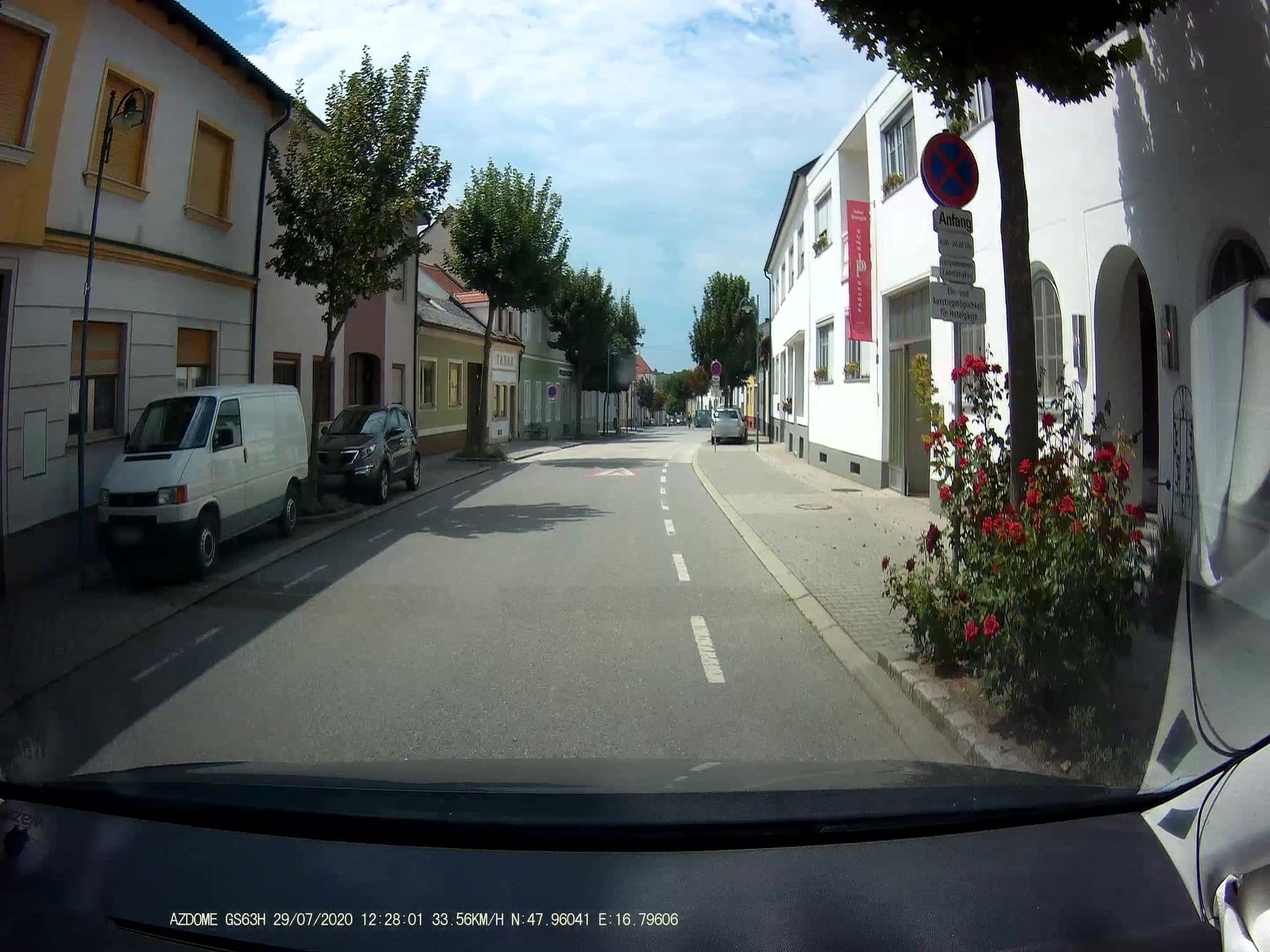 Street view near Pasler-Bäck, Jois — © stefan147 (CC BY-SA · Mapillary)