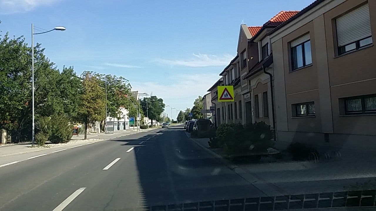 Street view near Pension zur Sonne, Illmitz — © utvonalfelmeresek (CC BY-SA · Mapillary)
