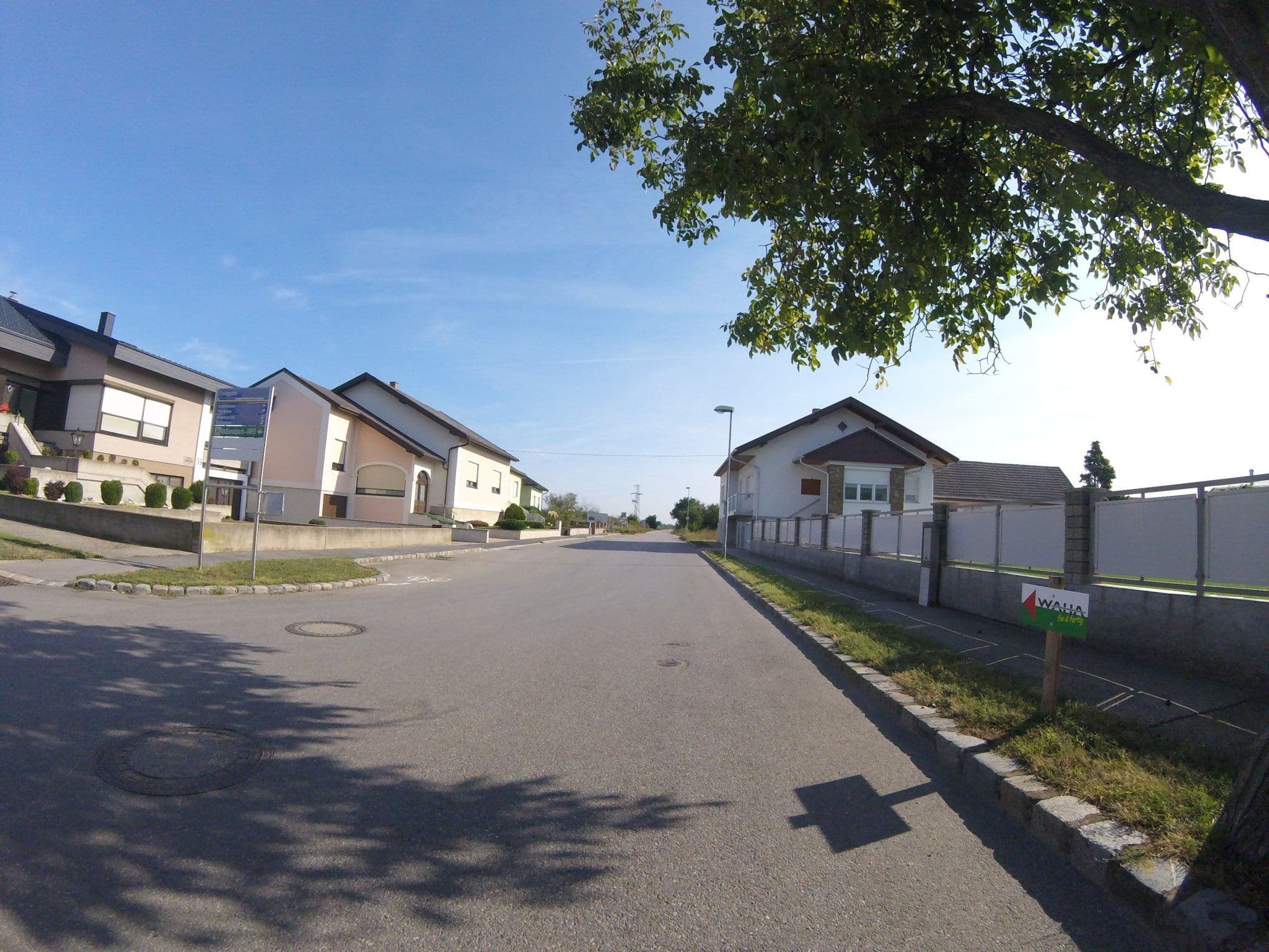 Street view near Gästehaus Gartner, Illmitz — © utvonalfelmeresek (CC BY-SA · Mapillary)