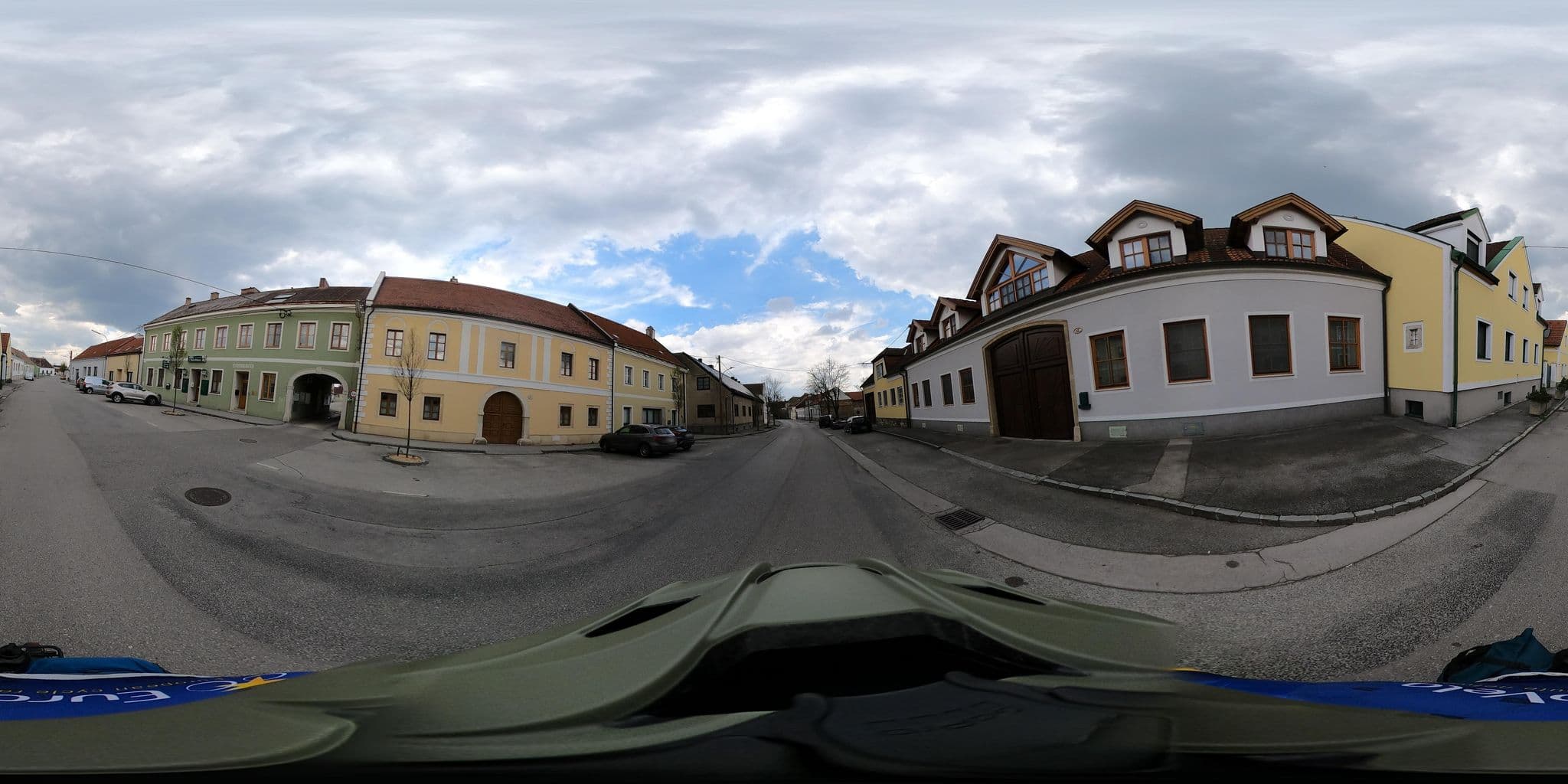 Street view near Gasthaus Kretschmer, Margarethen am Moos — © di0v0n (CC BY-SA · Mapillary)