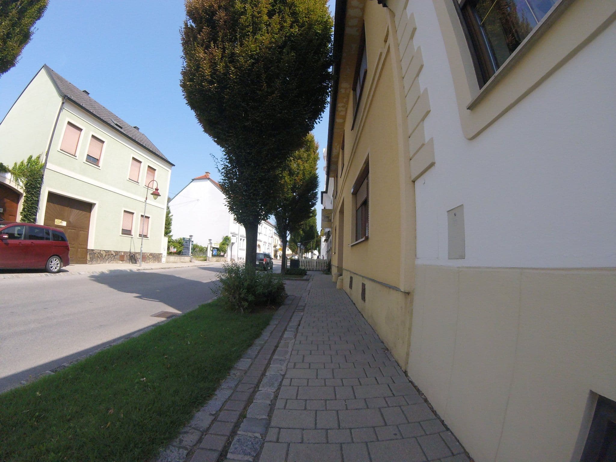 Street view near Laubgassl, Mörbisch am See — © utvonalfelmeresek (CC BY-SA · Mapillary)