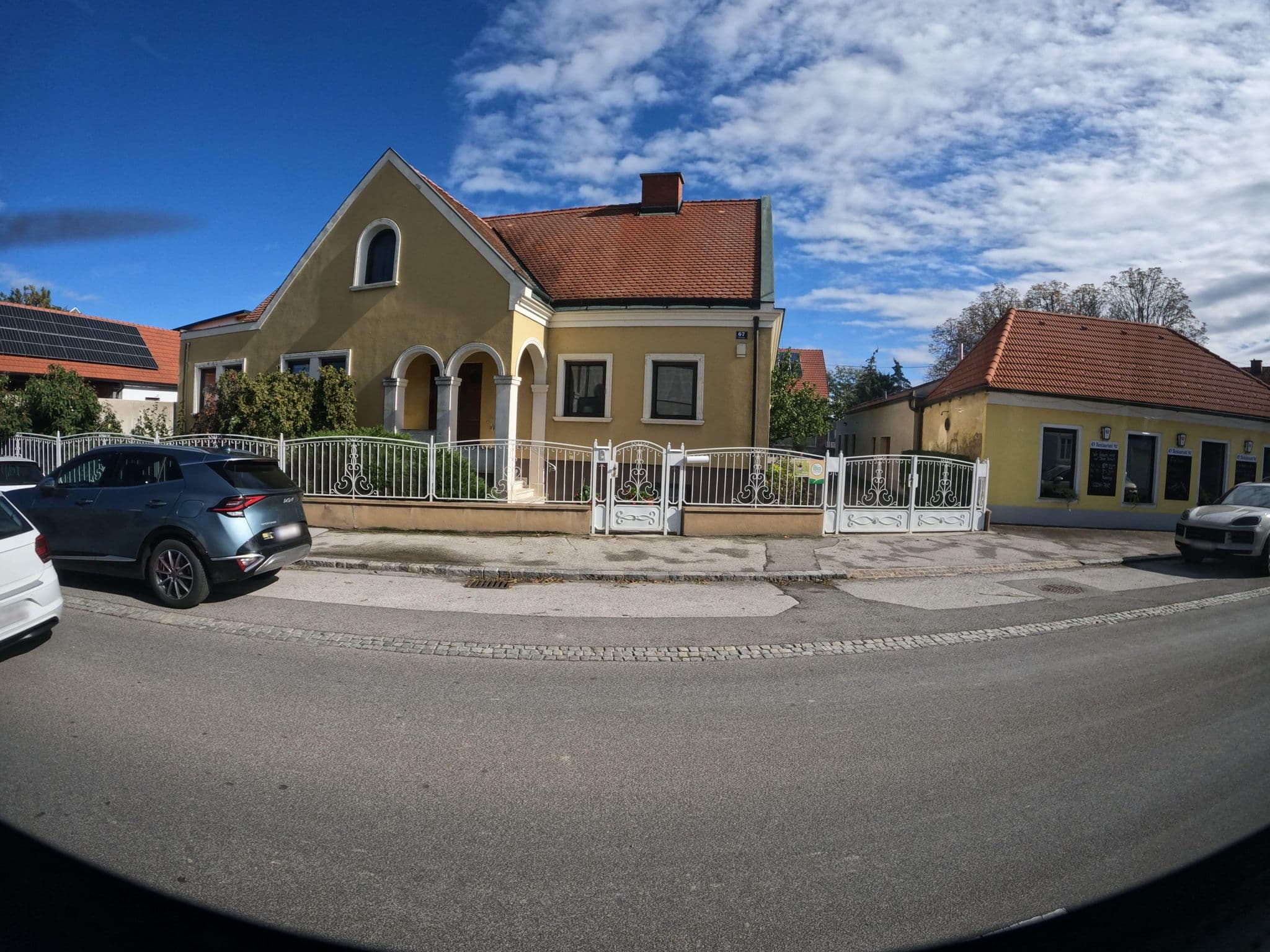 Street view near Gasthaus z Kerschi, Velm — © erias (CC BY-SA · Mapillary)