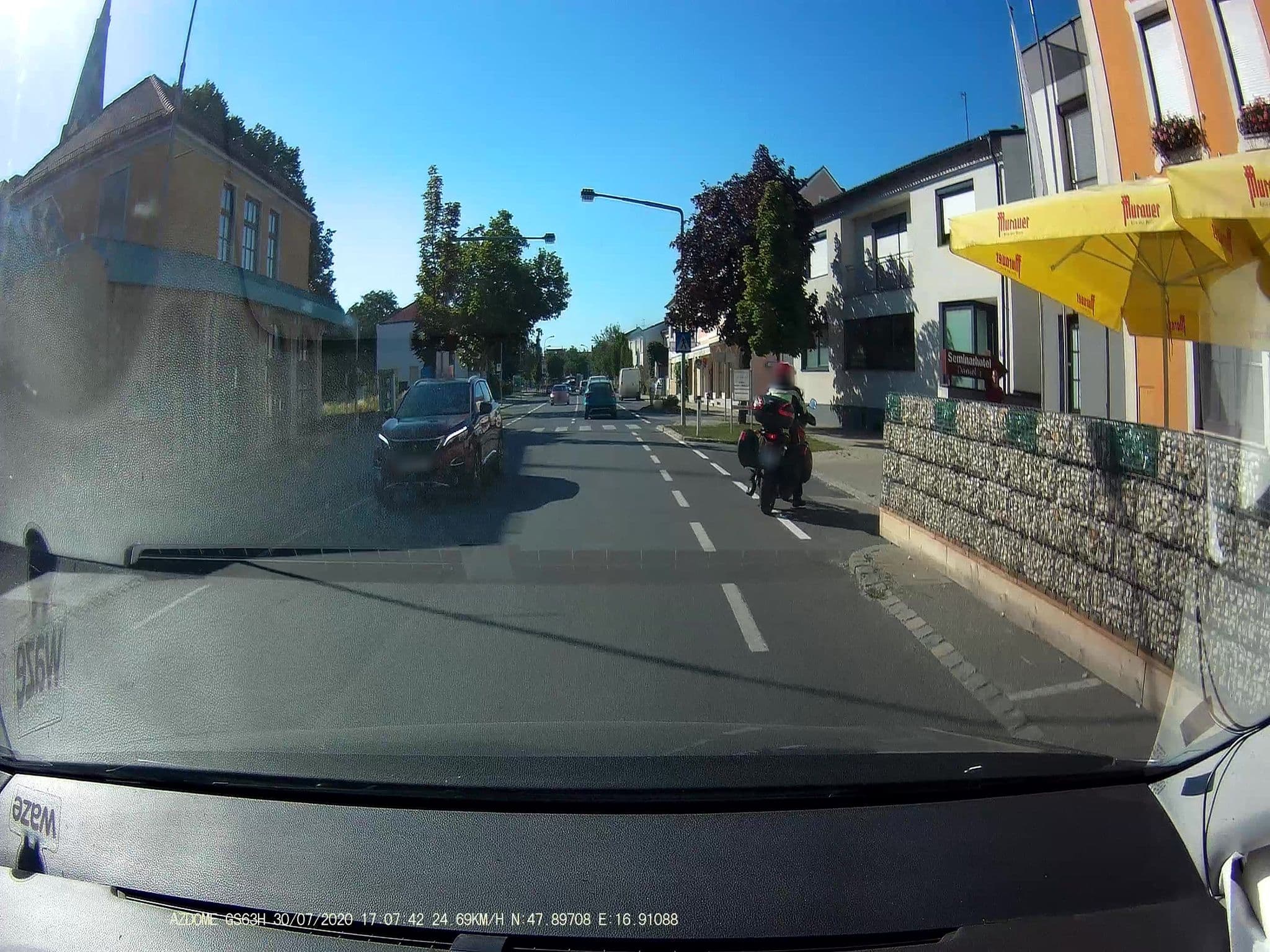 Street view near Daniels Seminarhotel, Gols — © stefan147 (CC BY-SA · Mapillary)