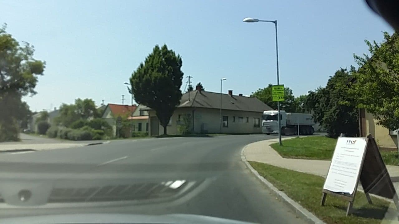 Street view near Derdak Georg, Oberpullendorf — © vst (CC BY-SA · Mapillary)