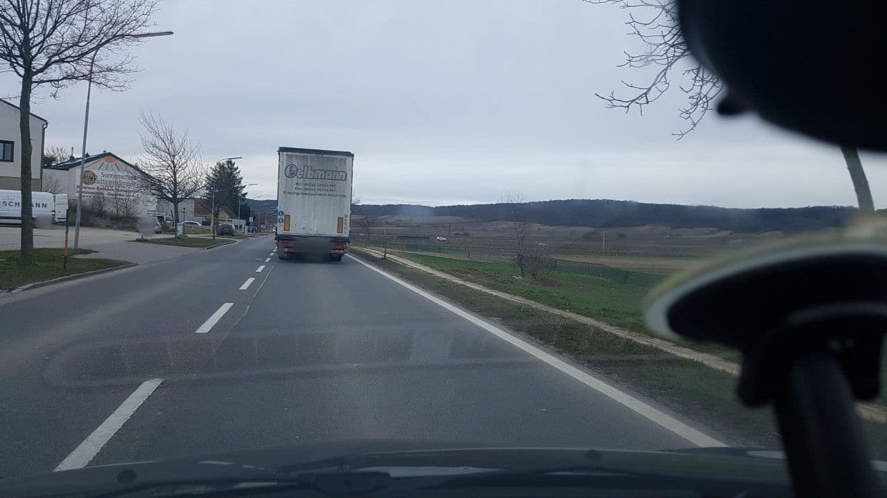 Street view near Biosektkellerei Rittsteuer GmbH, Jois — © mik007 (CC BY-SA · Mapillary)