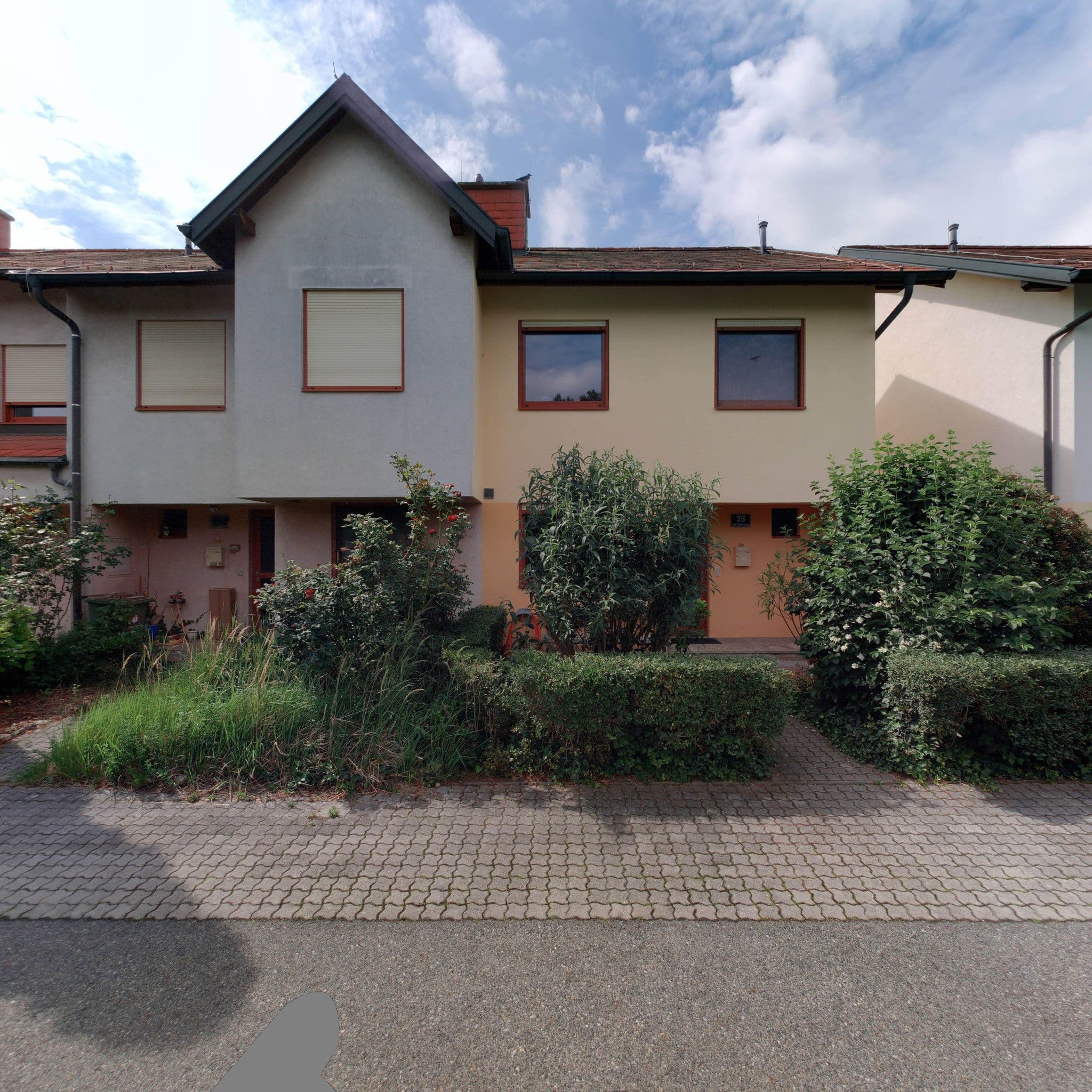 Street view near 77 Otto-Weber-Gasse, Aspern — © eliasgander (CC BY-SA · Mapillary)