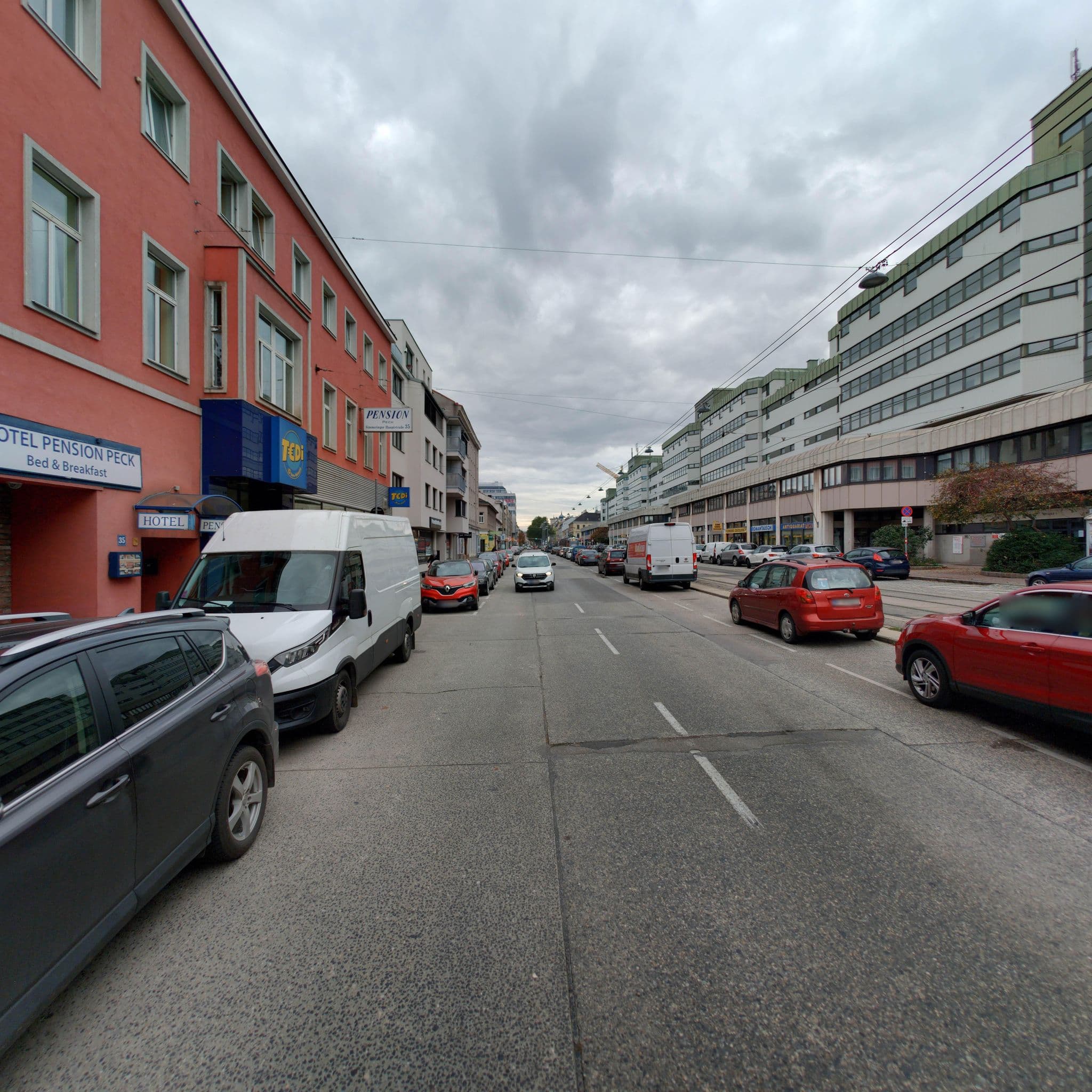 Street view near Pension Peck, Simmering — © eliasgander (CC BY-SA · Mapillary)