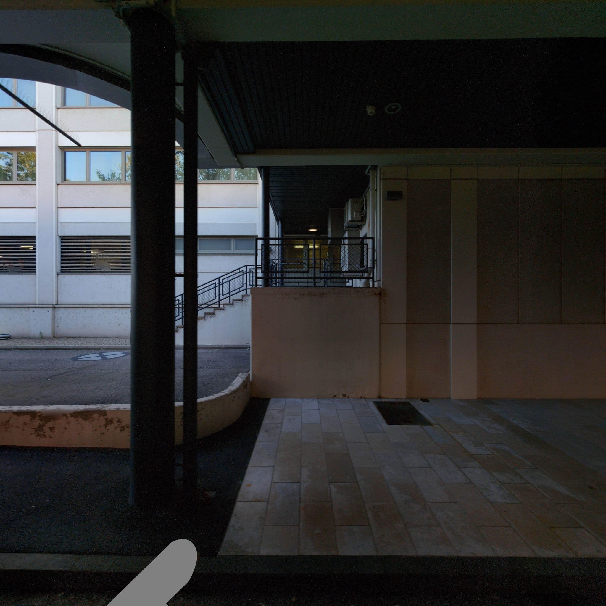Street view near Hilton Vienna Danube Pool, Landstraße — © eliasgander (CC BY-SA · Mapillary)