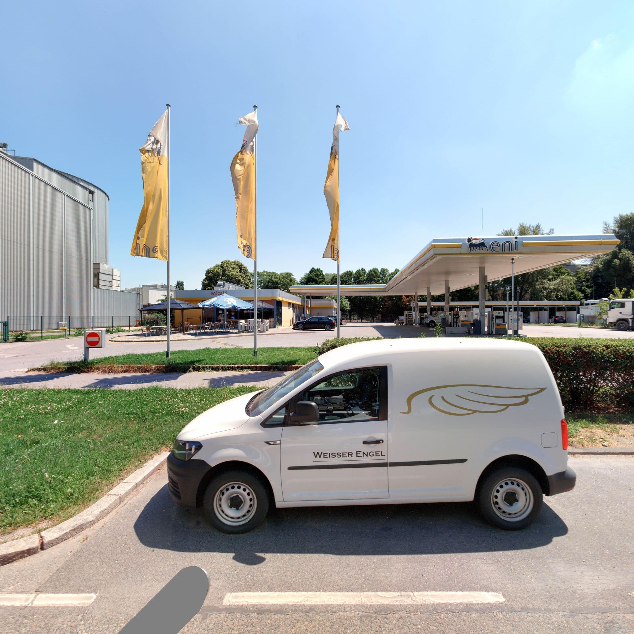 Street view near HTM Hotel und Tourismus Management GmbH, Donaustadt — © eliasgander (CC BY-SA · Mapillary)