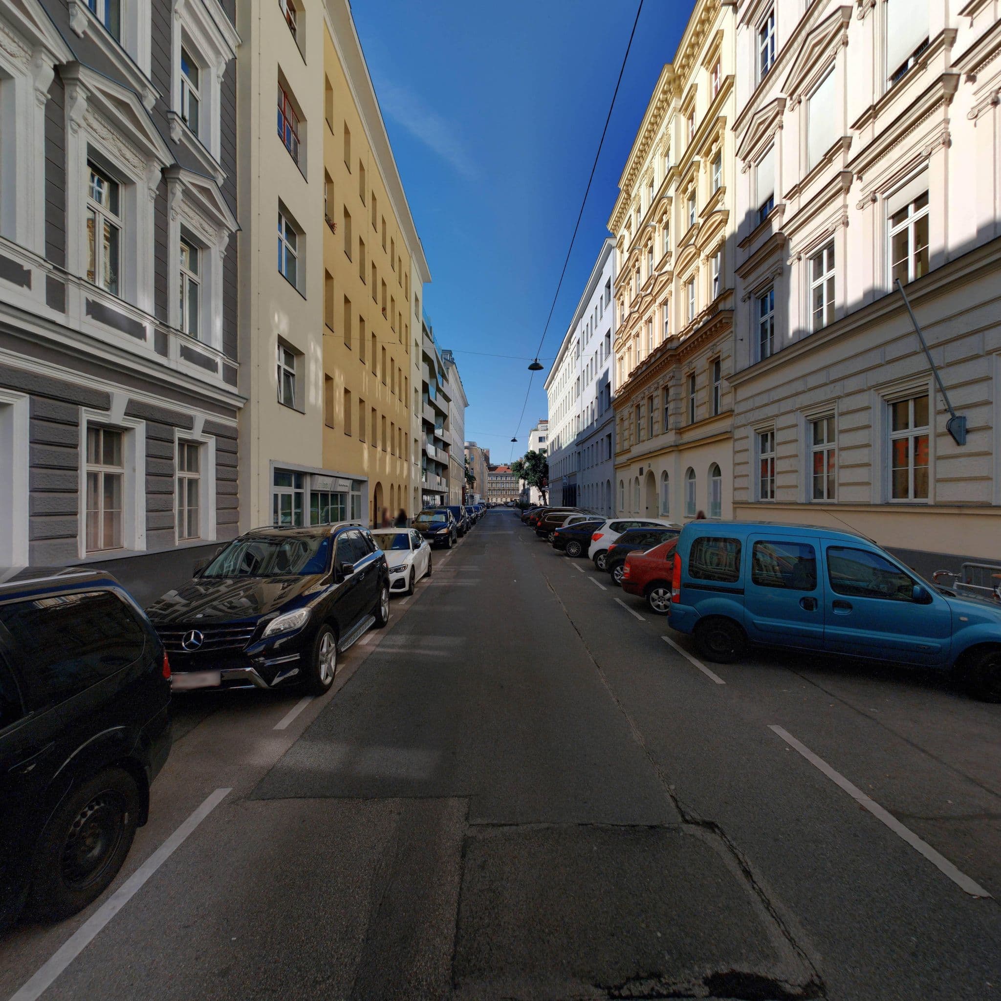 Street view near Vienna CityApartments - 1020, Innere Stadt — © eliasgander (CC BY-SA · Mapillary)