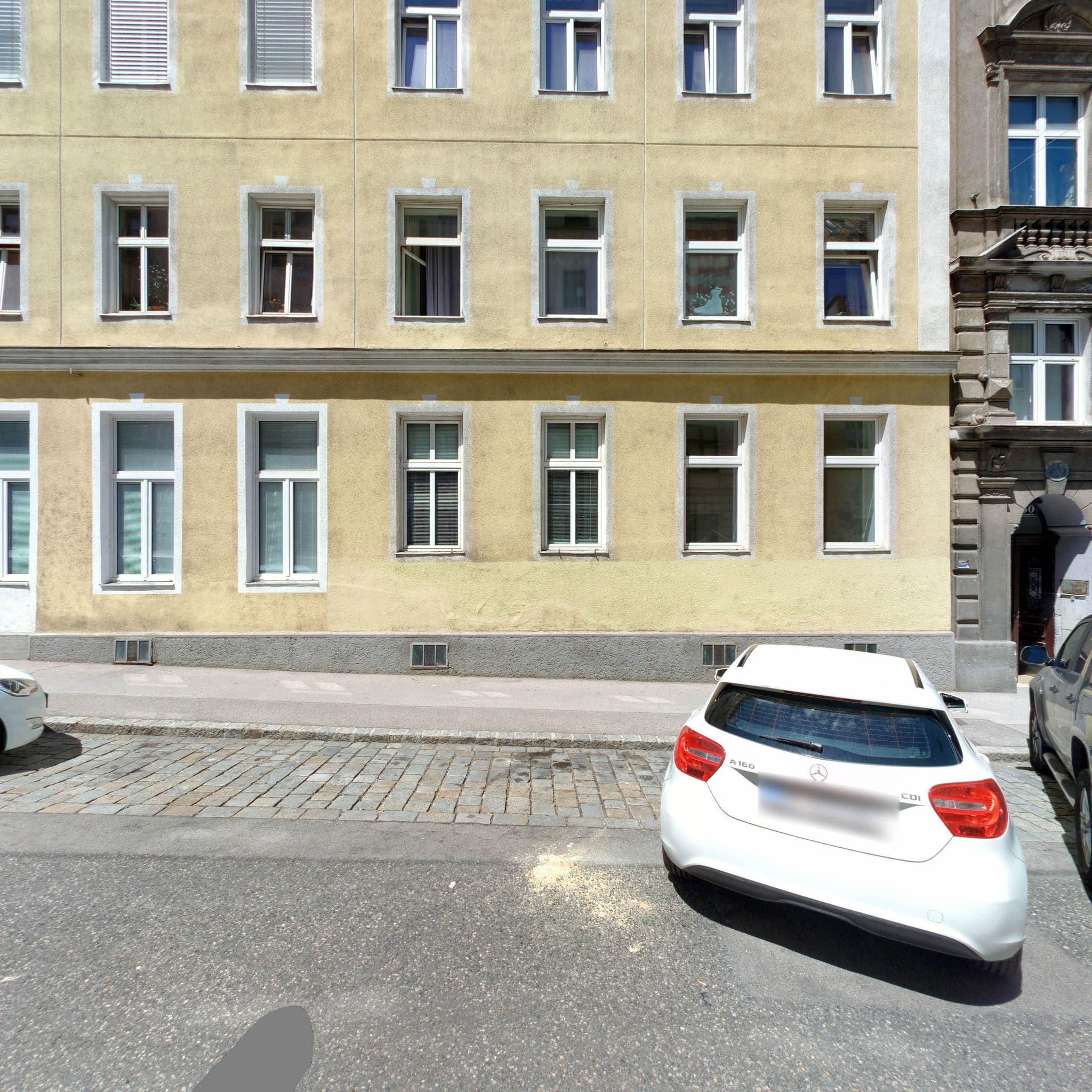Street view near Holiday Apartment Vienna - Landstrasse, Landstraße — © eliasgander (CC BY-SA · Mapillary)