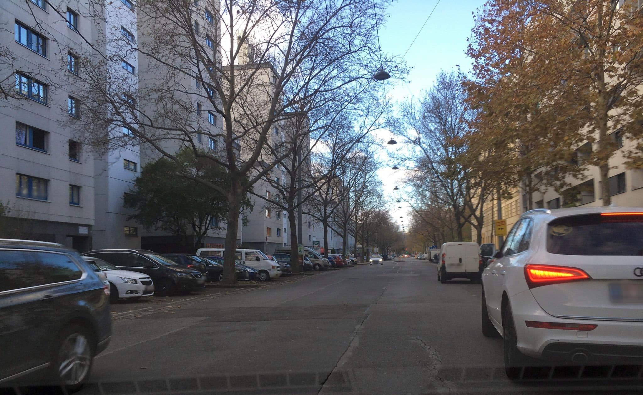 Street view near Marios Luxus Apartment, Brigittenau — © istefanos (CC BY-SA · Mapillary)
