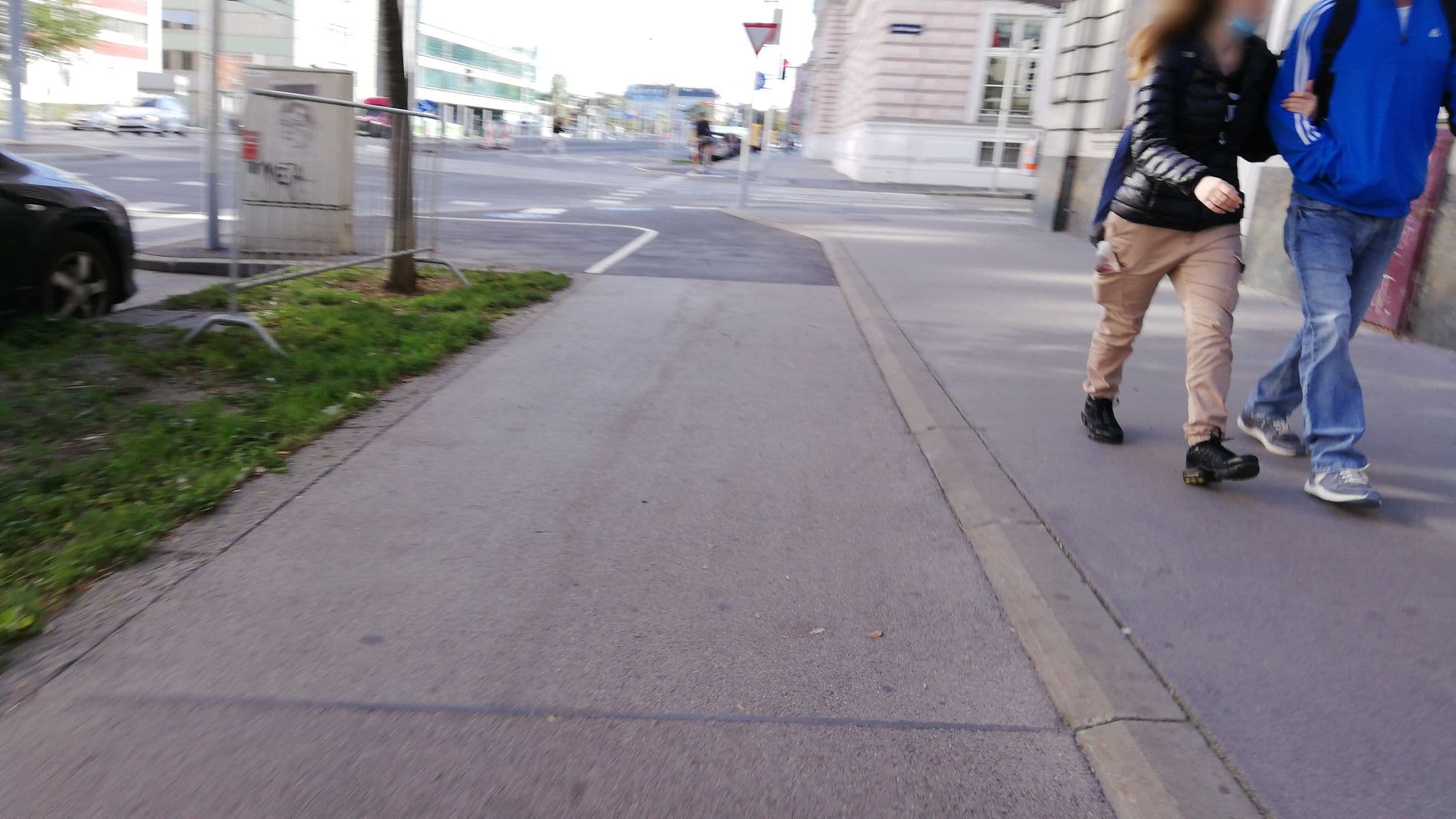 Street view near Thomas Kiang, Innere Stadt — © philsch (CC BY-SA · Mapillary)