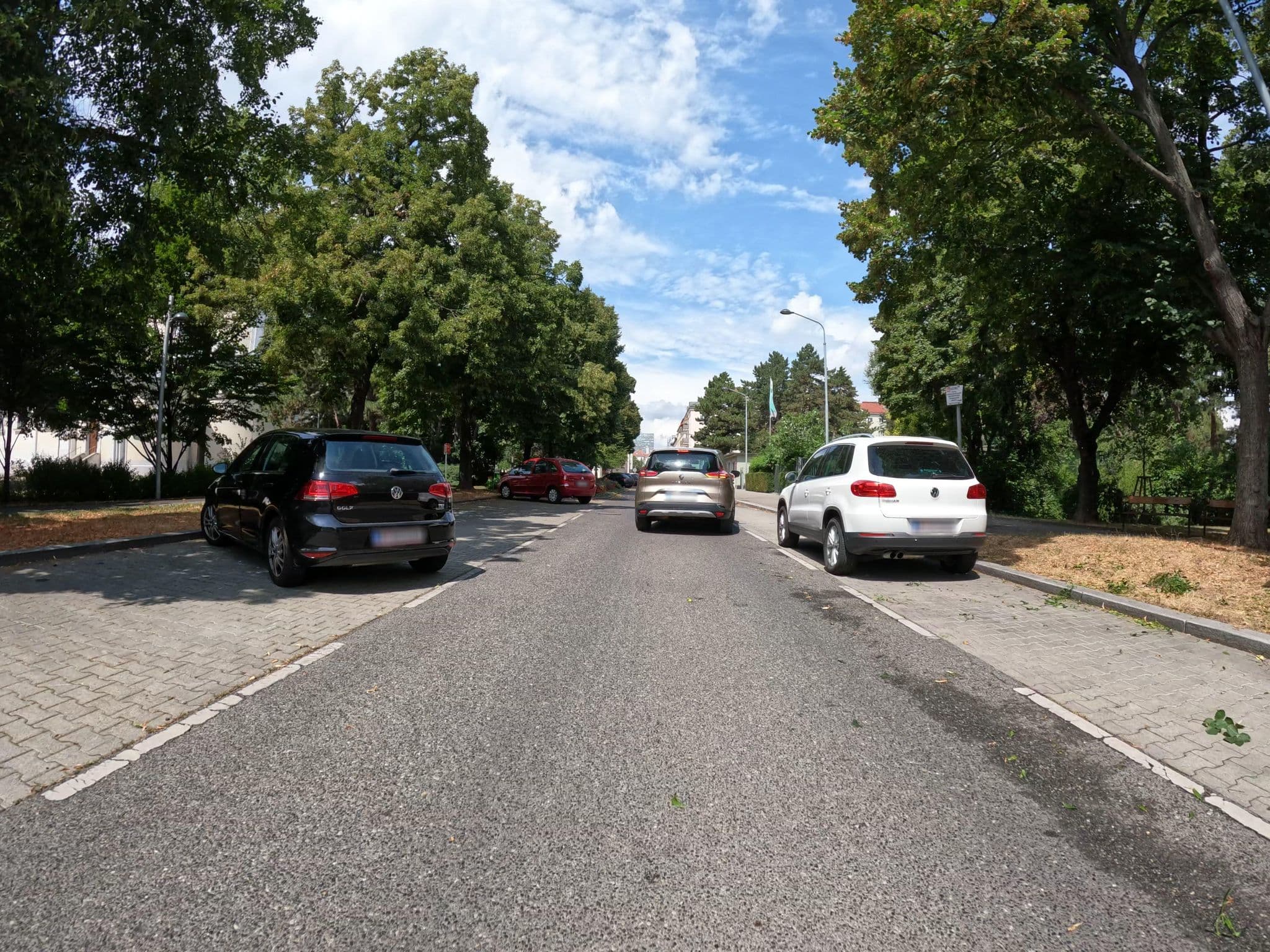 Street view near Waytostay, Donaustadt — © erias (CC BY-SA · Mapillary)