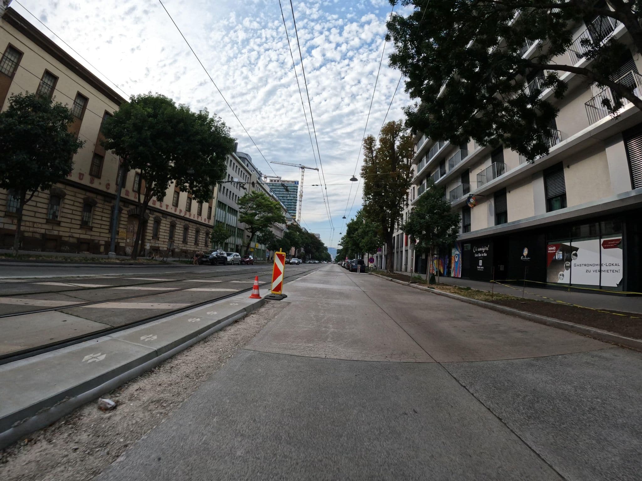 Street view near Rioca Posto 1, Brigittenau — © erias (CC BY-SA · Mapillary)