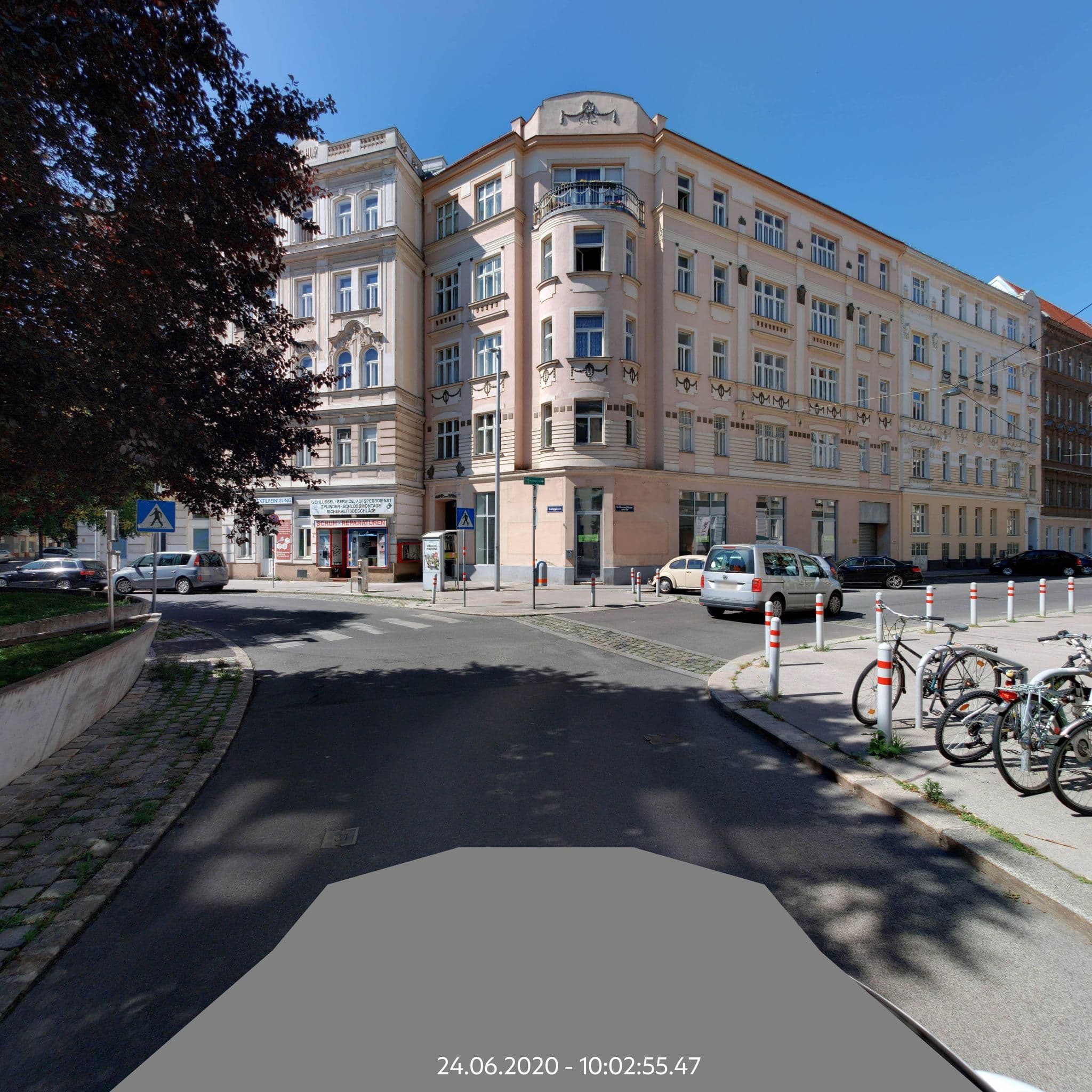 Street view near Bei Gabi's - Loverrooms, Landstraße — © eliasgander (CC BY-SA · Mapillary)