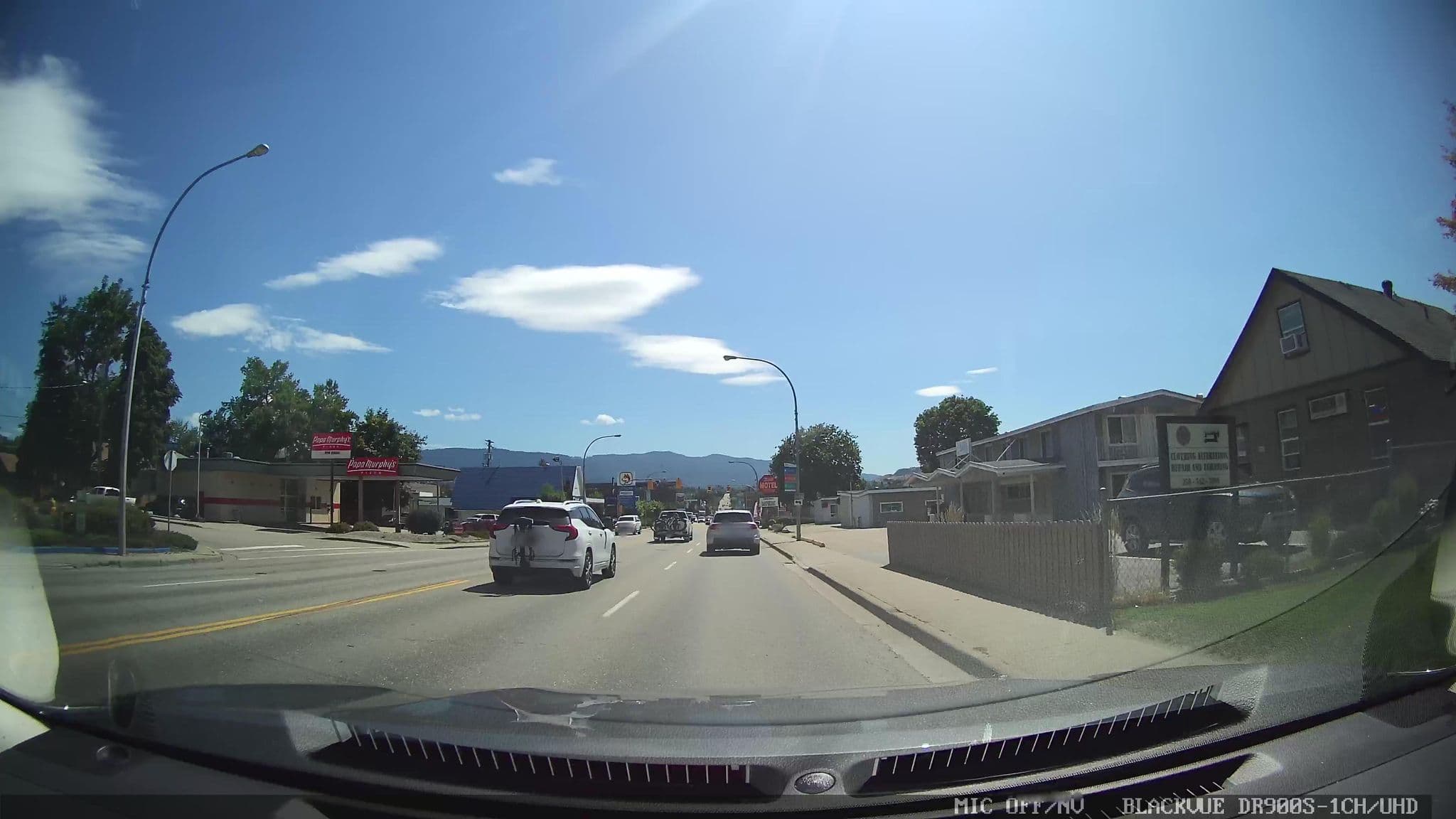 Street view near The Belair, Vernon — © damnitgetmybeer (CC BY-SA · Mapillary)